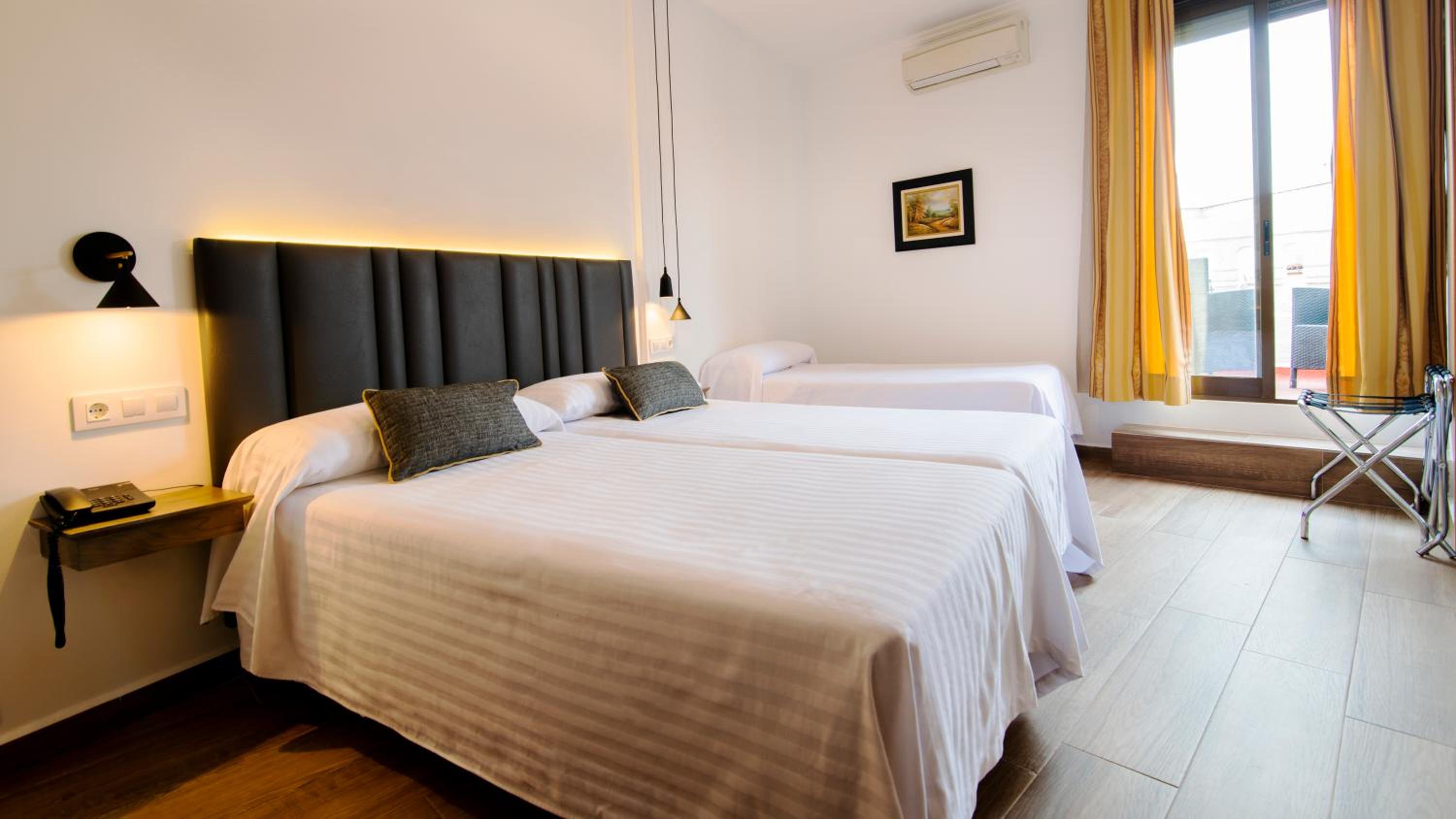 Triple Room - Photo 2