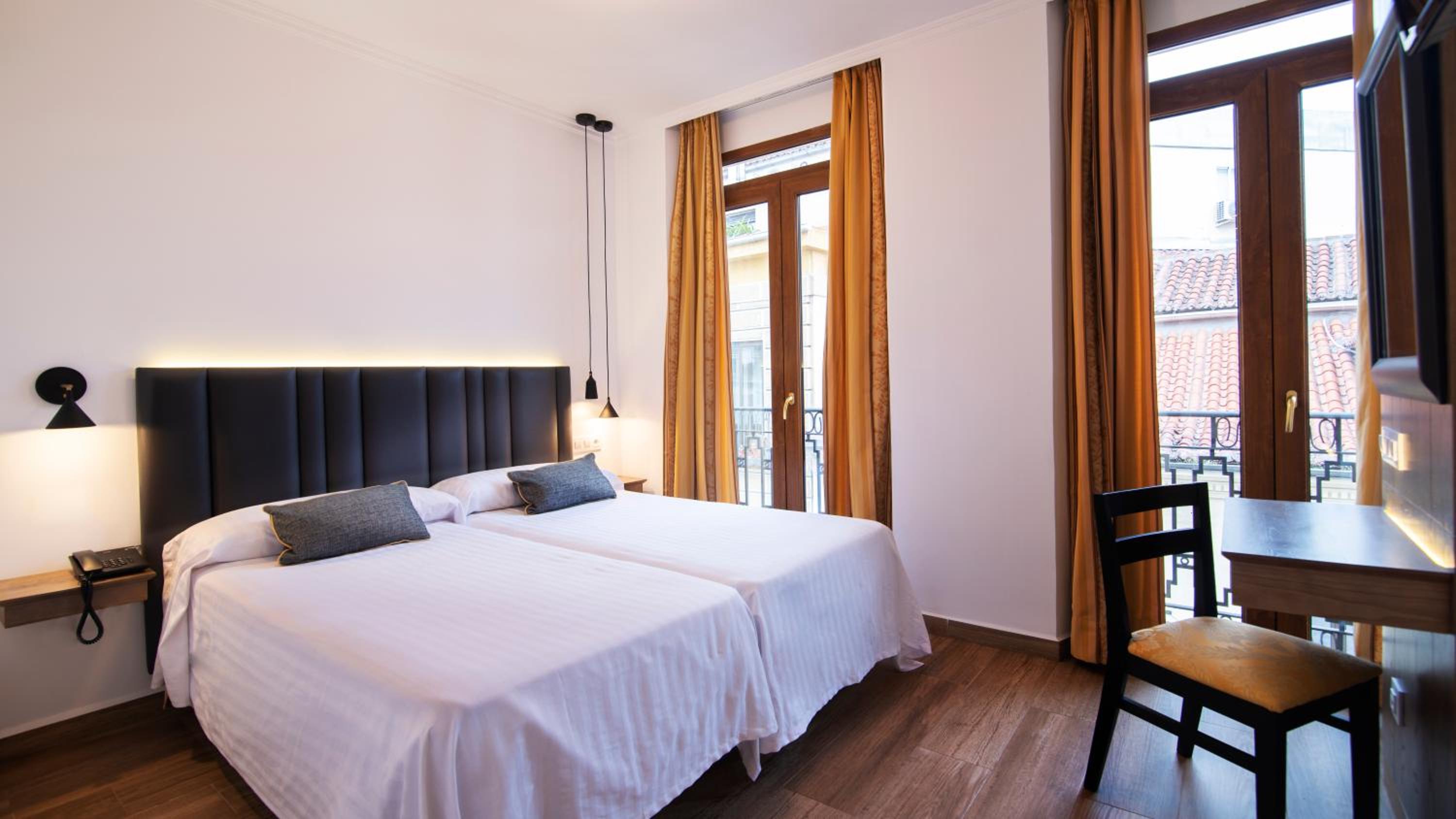 Double or Twin Room - Photo 1