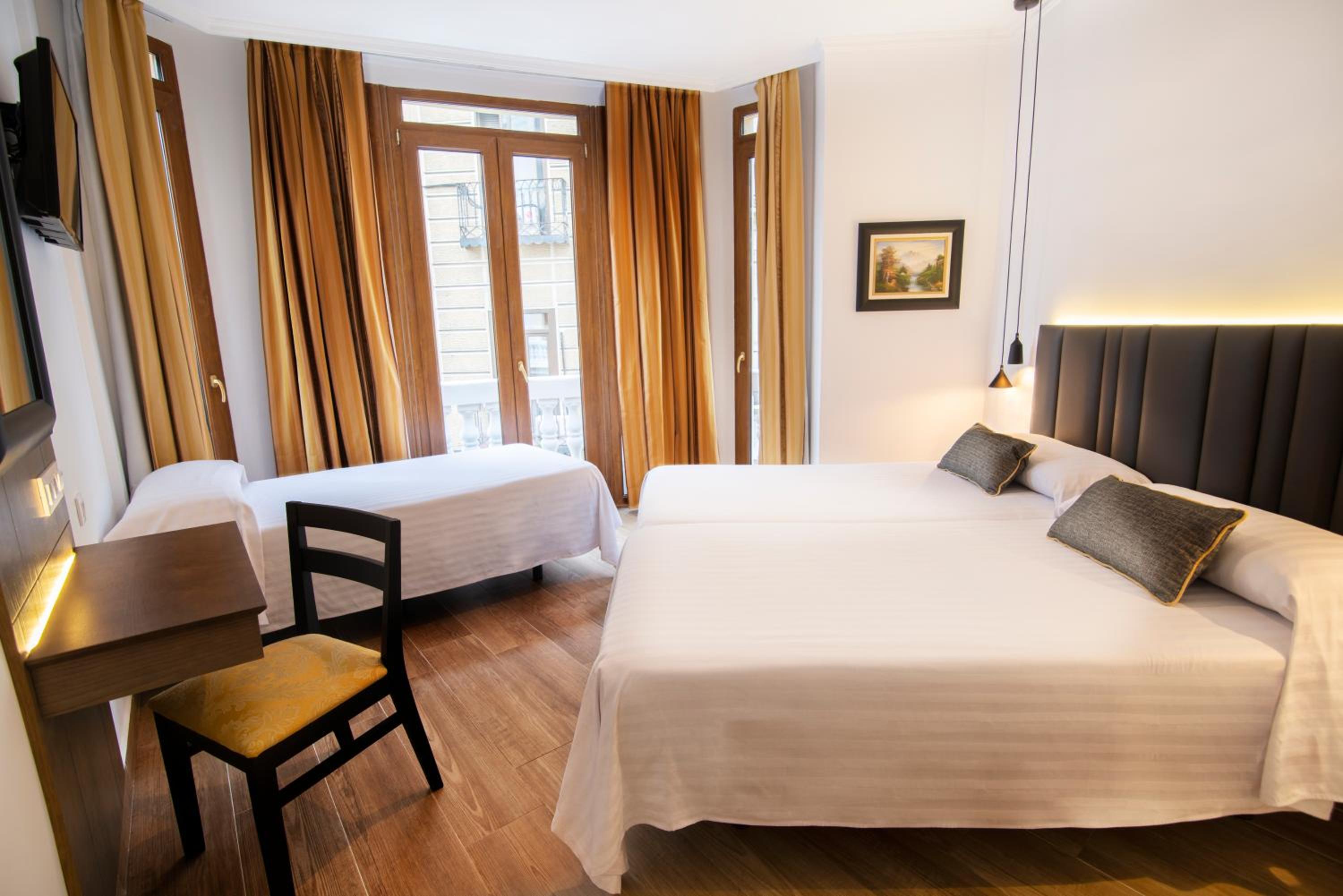 Triple Room - Photo 1