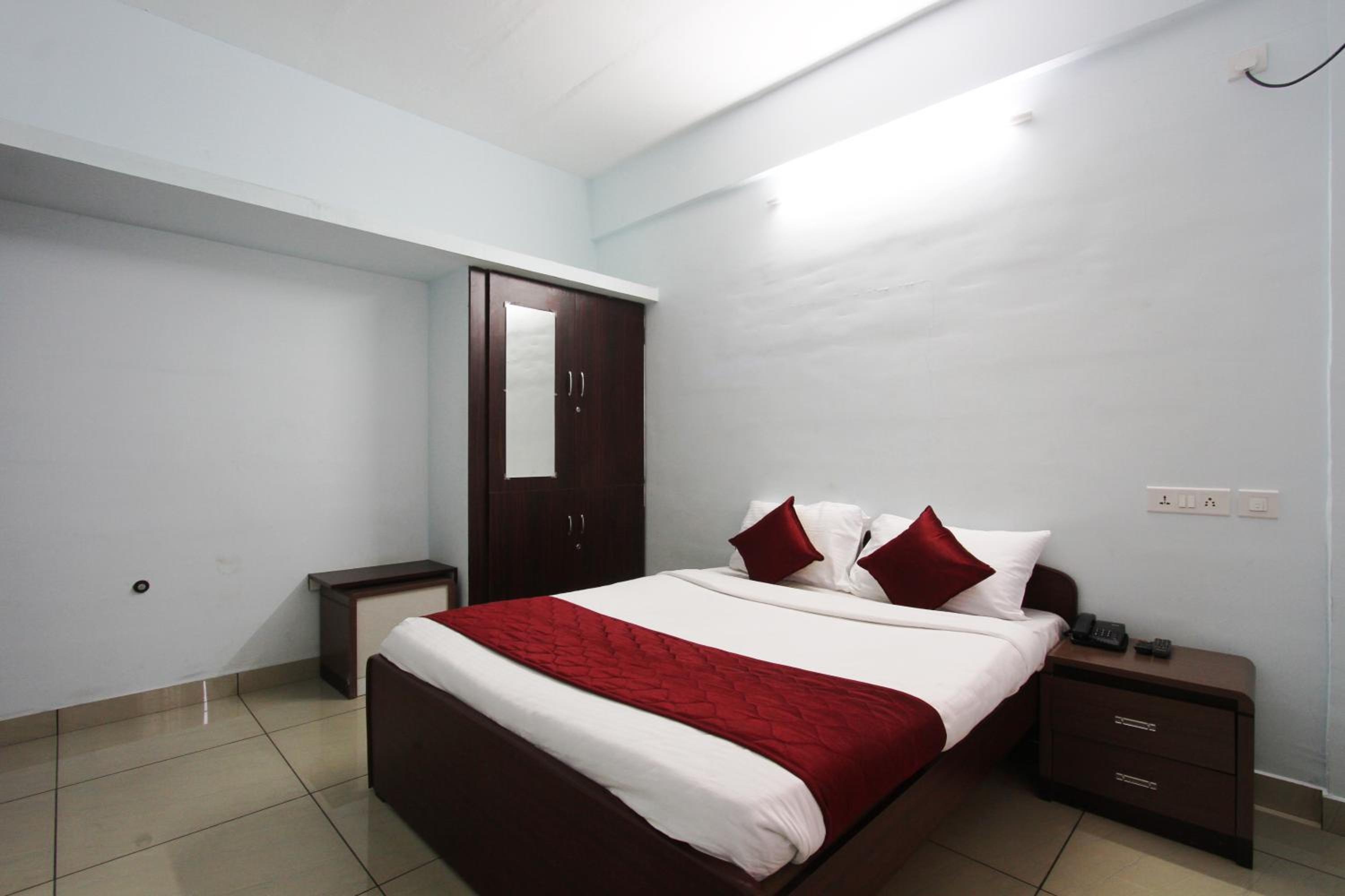 Two-Bedroom Suite - Photo 14