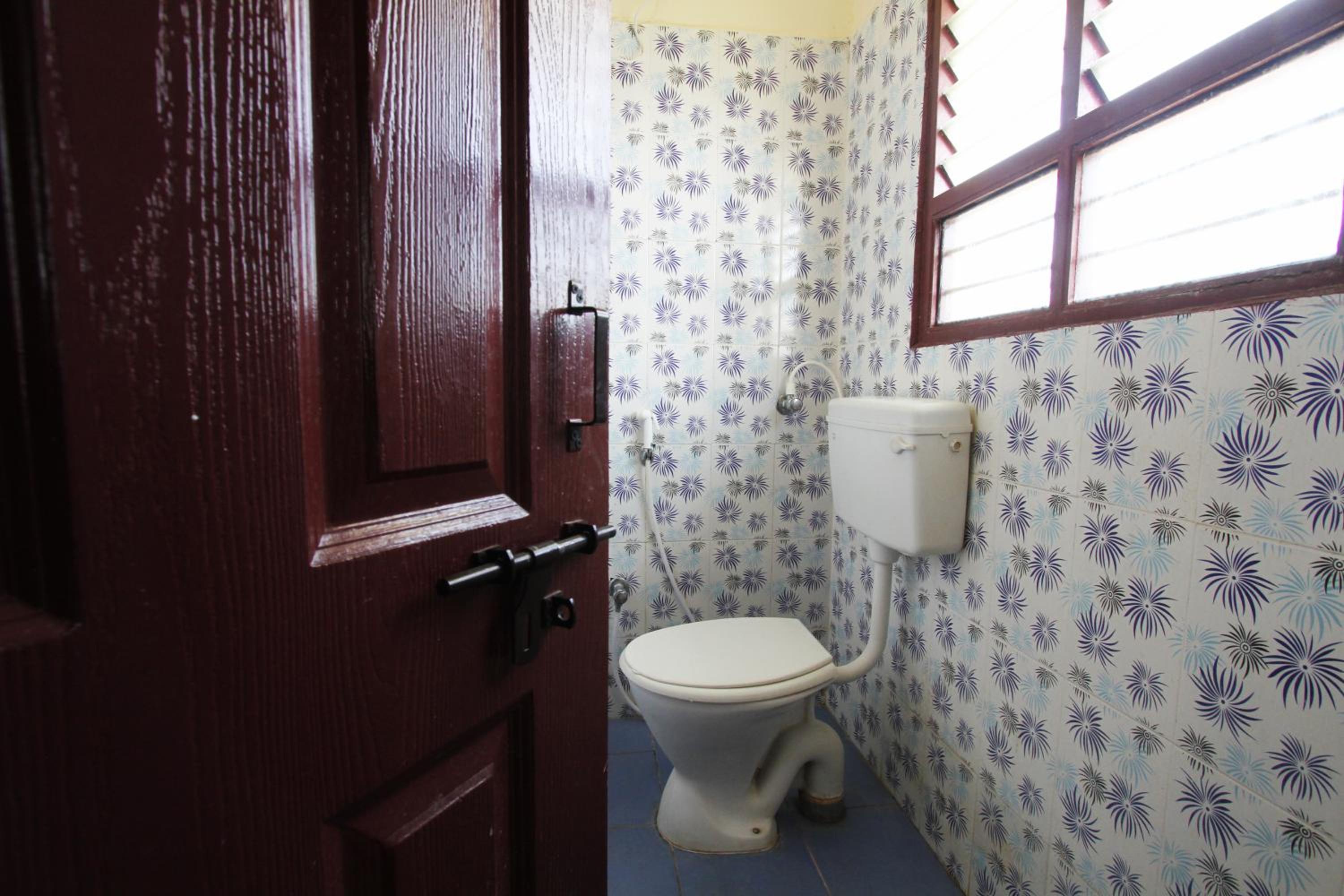 Two-Bedroom Apartment - Photo 17