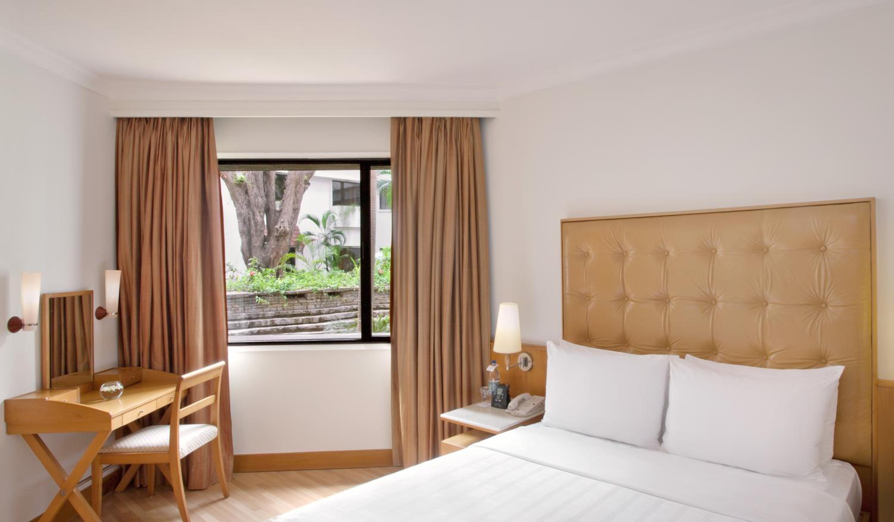 Deluxe Double or Twin Room photo 3