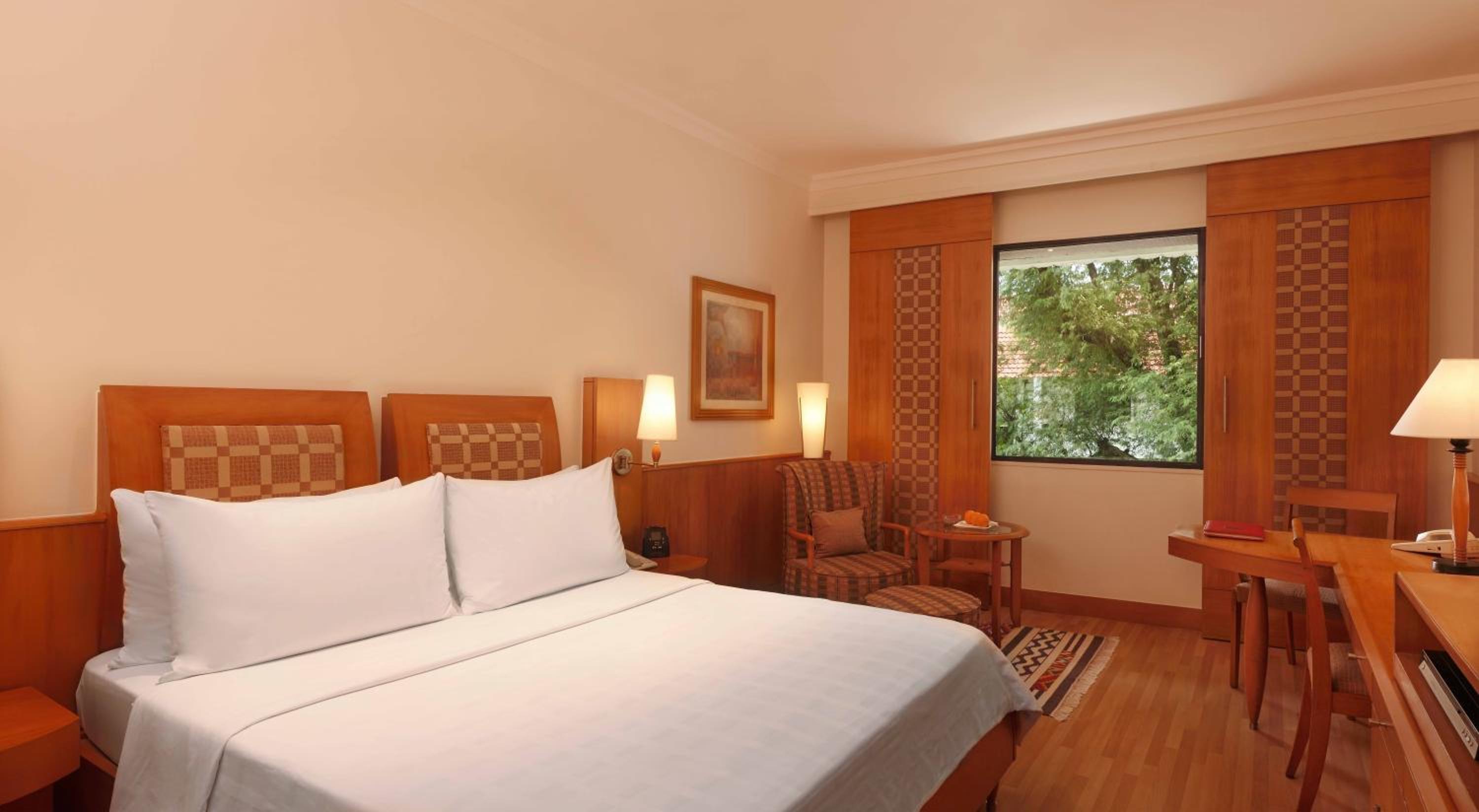 Trident Club Rooms - Photo 2