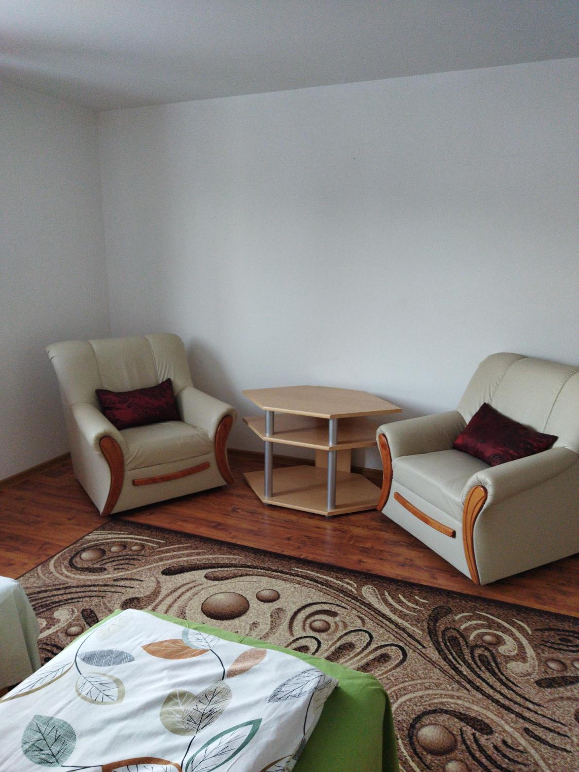 Family Room With Private Bathroom photo 3