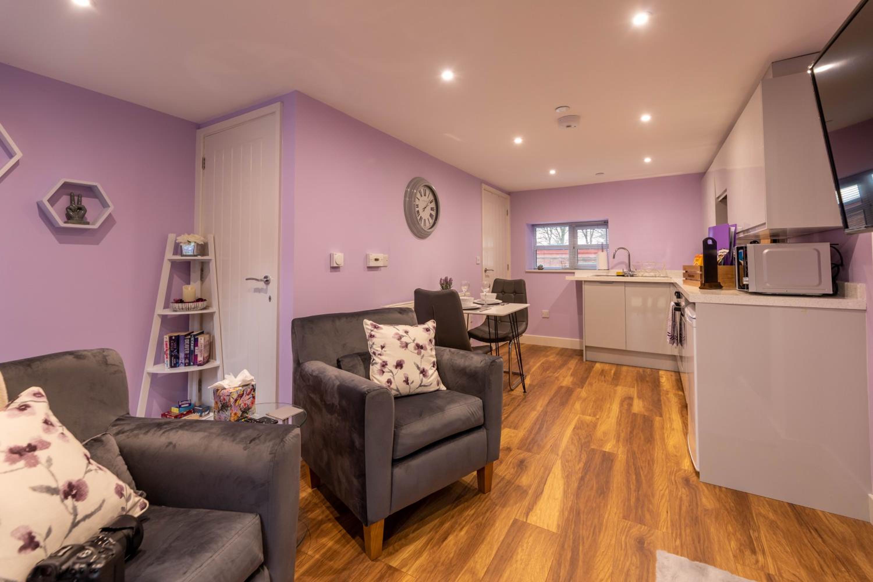 One-Bedroom House photo 3