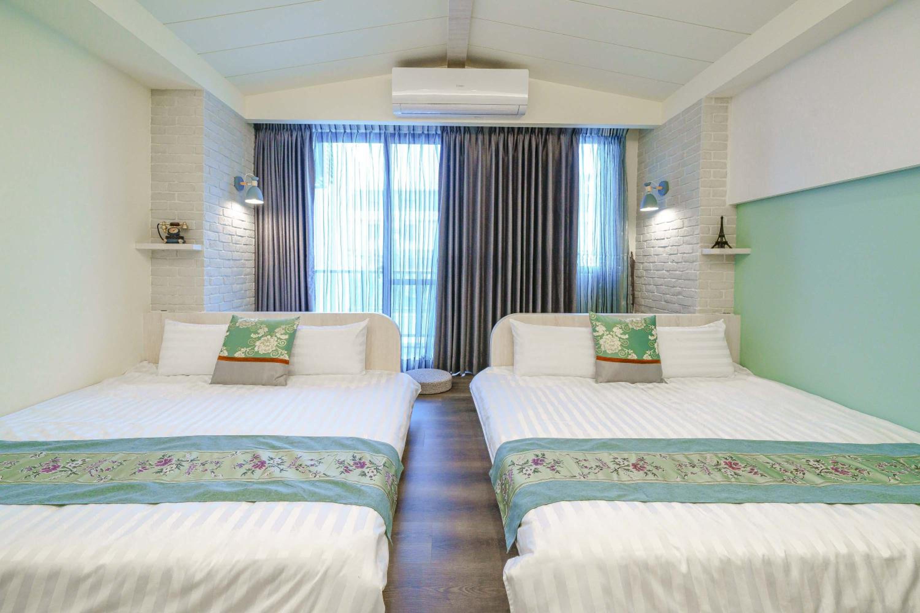 Japanese-Style Quadruple Room