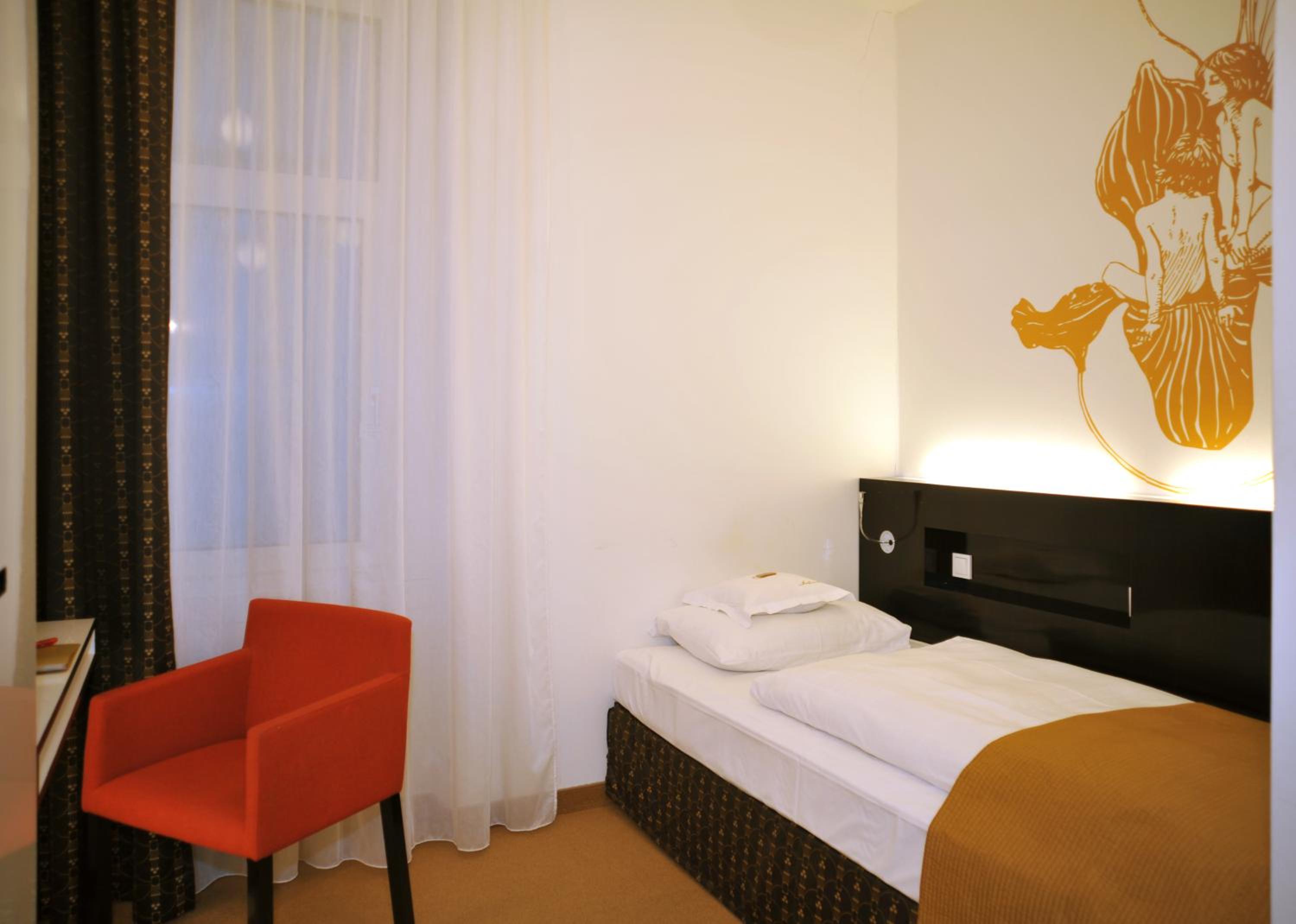 Deluxe Single Room