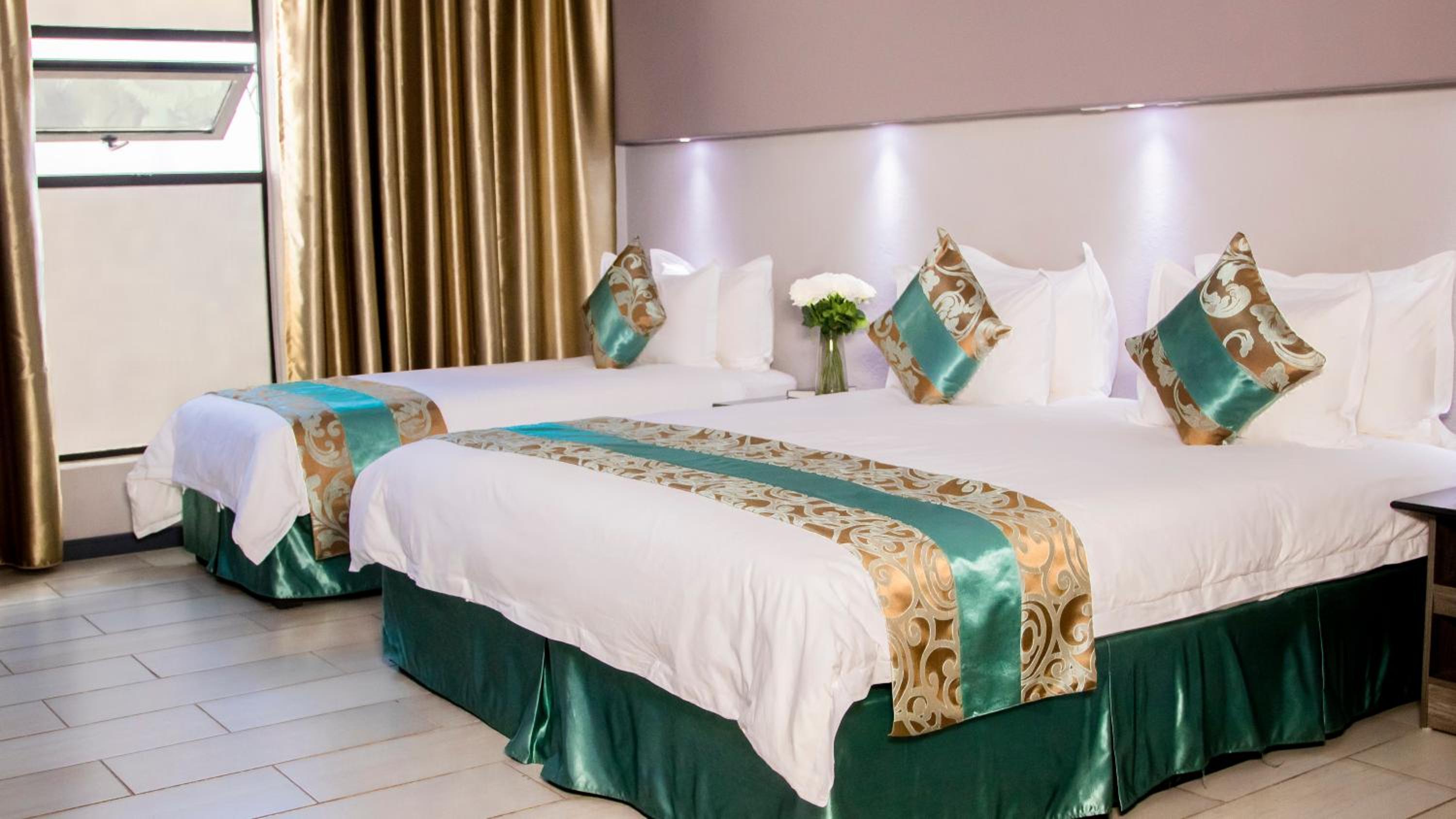 Deluxe Double or Twin Room with Garden View photo 2