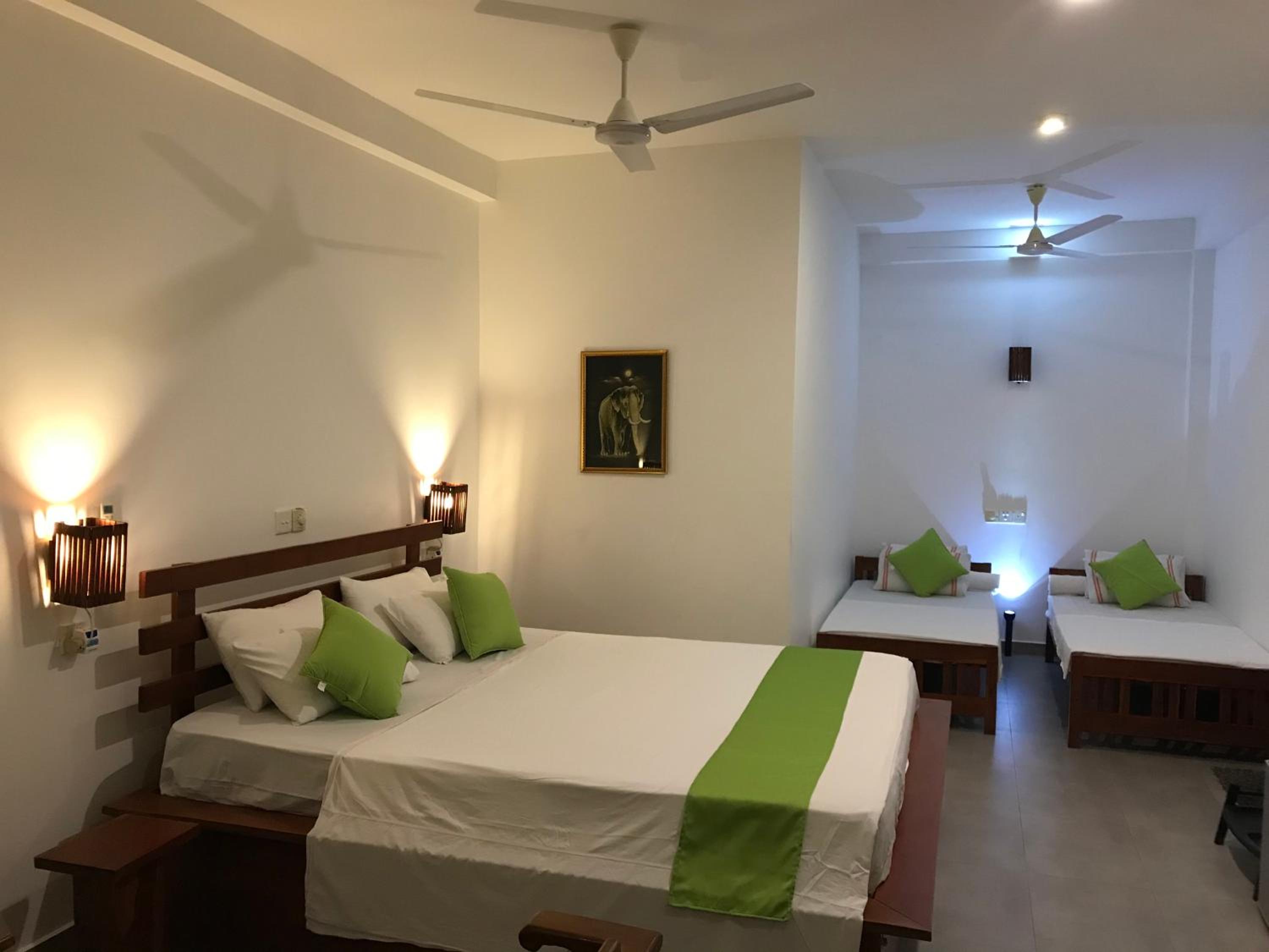 Family Room with Sea View photo 2