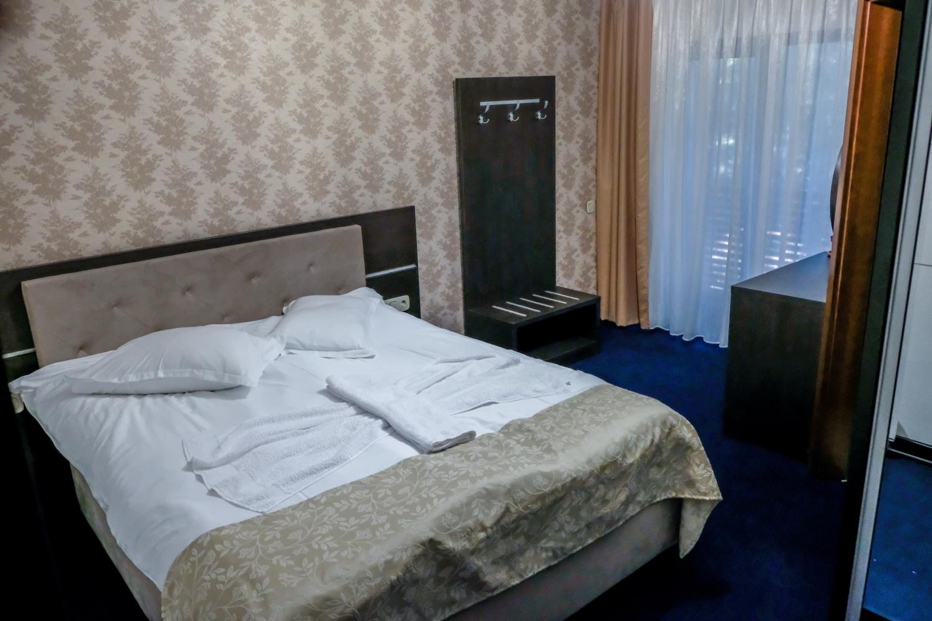 Double Room with Private Bathroom photo 3