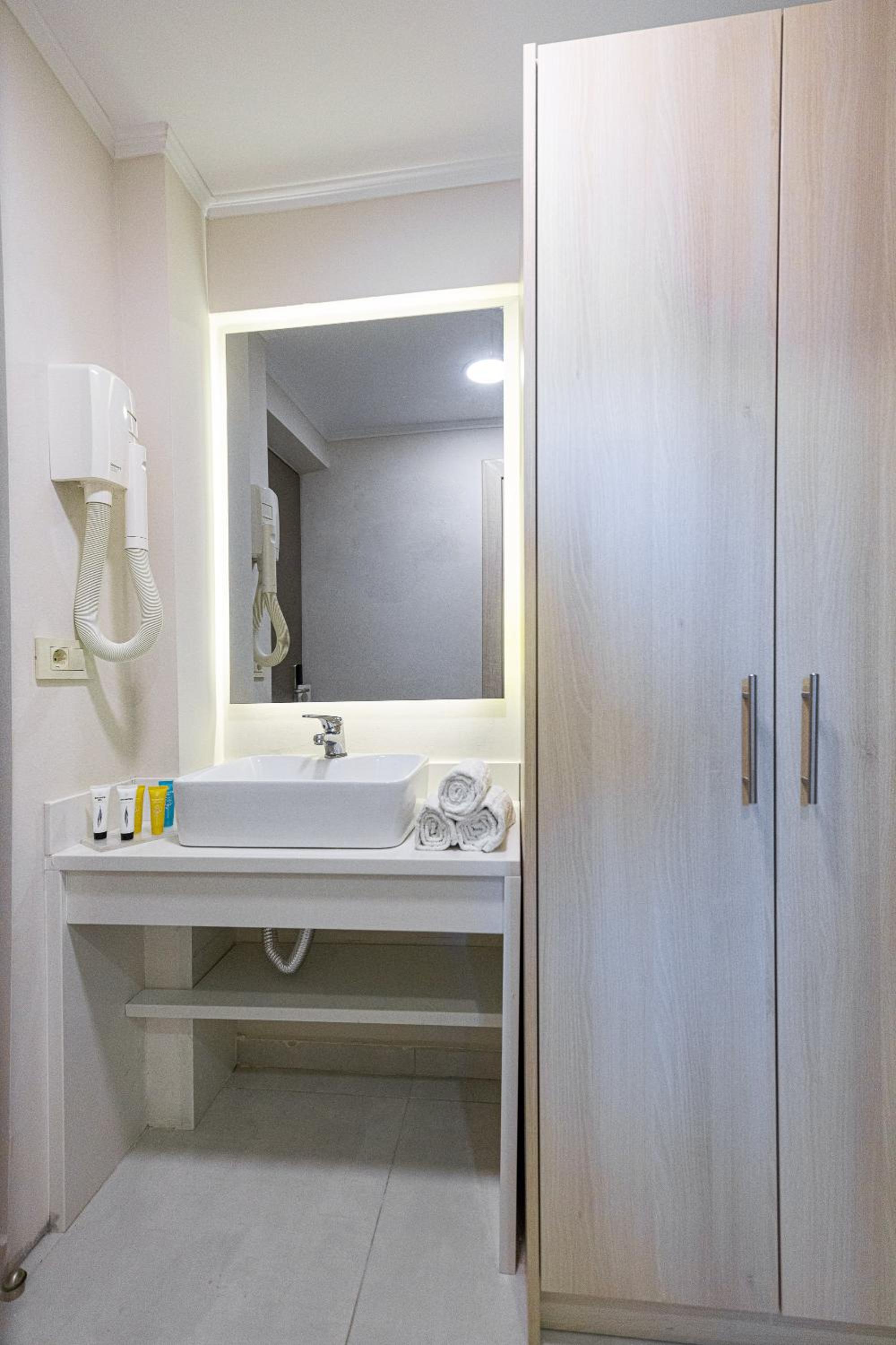 Superior Double or Twin Room - Photo 4