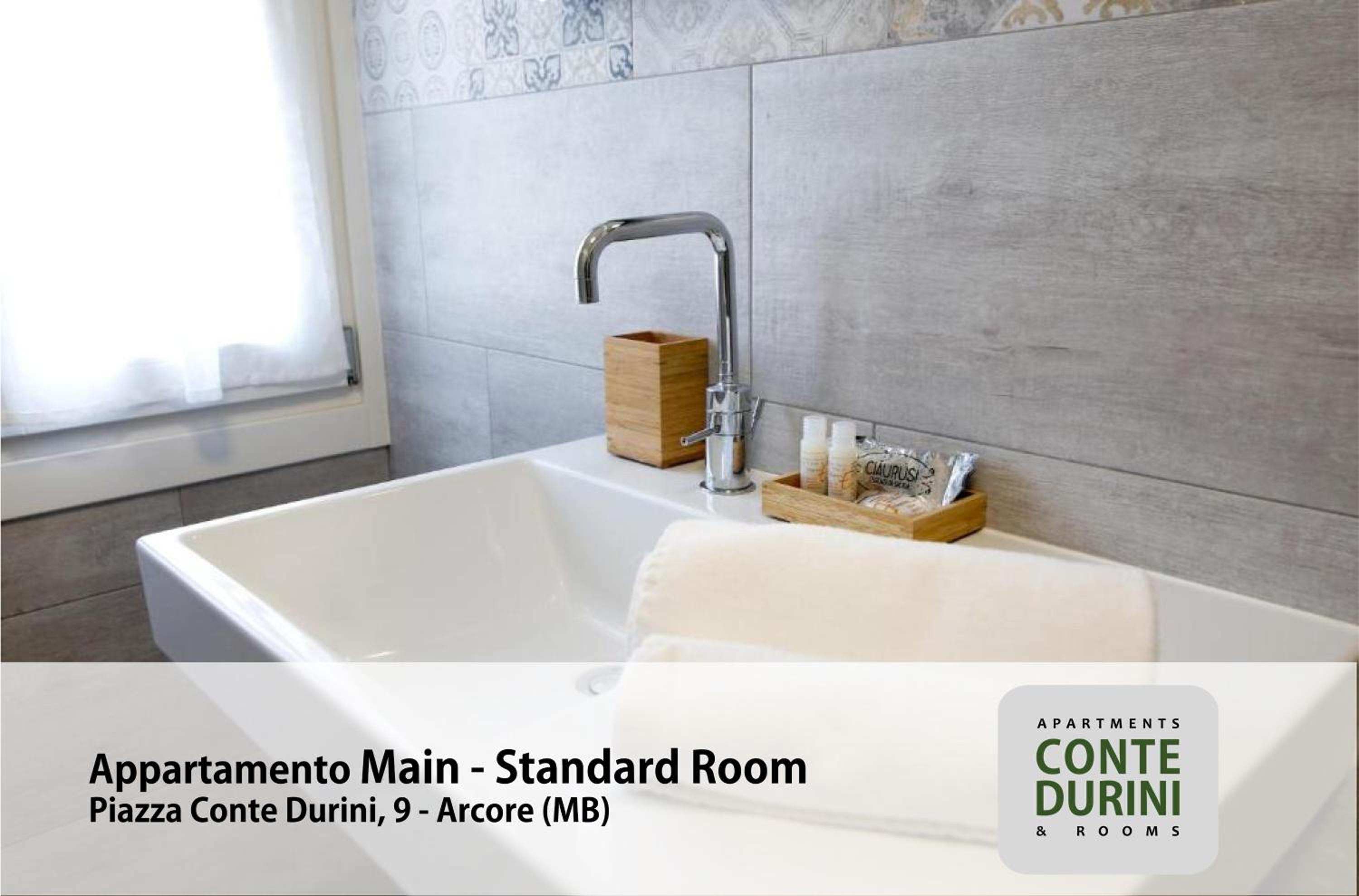 Double Room with Private Bathroom photo 3