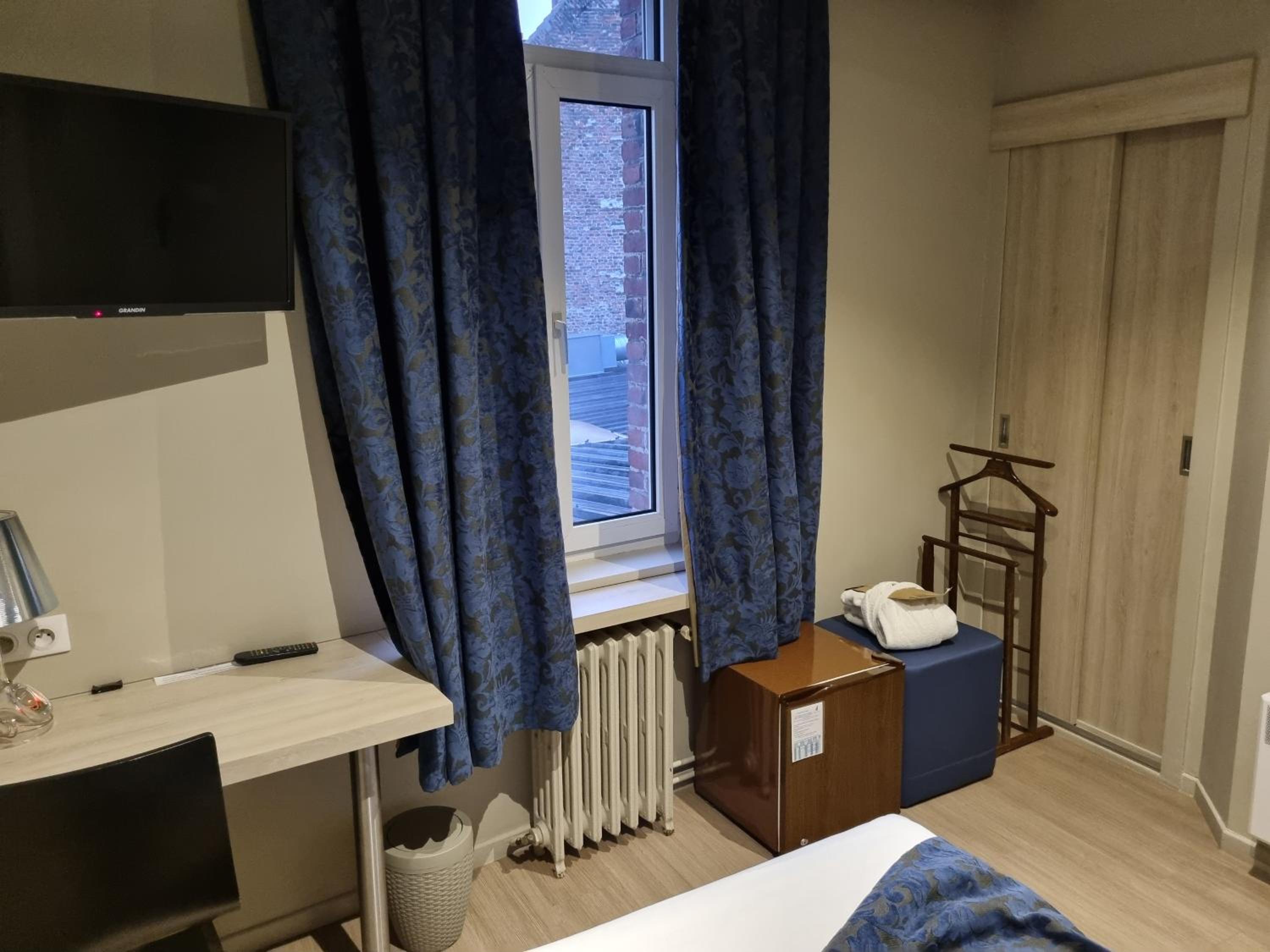 Single Room photo 2