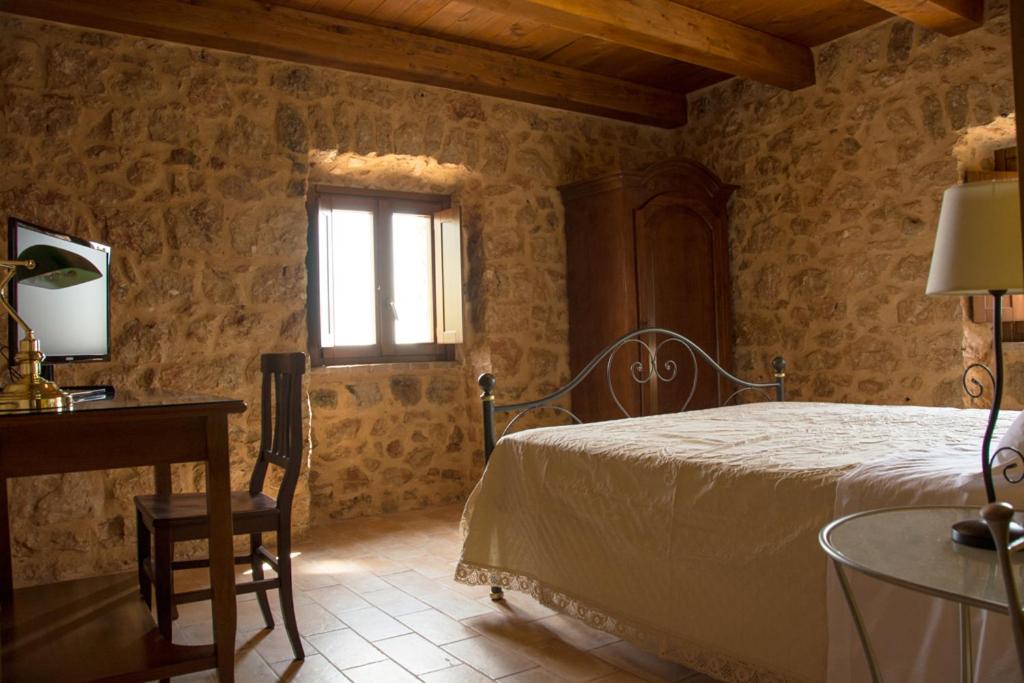 Double Room - Photo 17