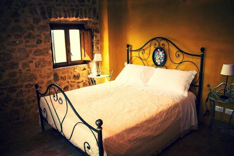 Double Room - Photo 5