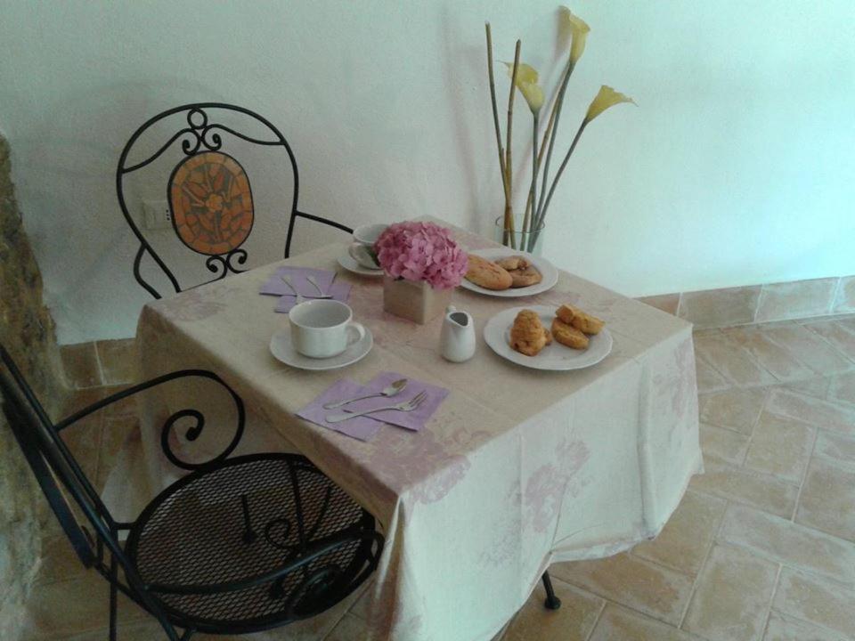 Double Room - Photo 23