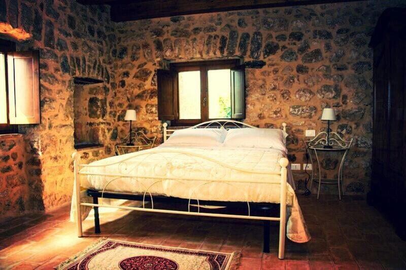 Double Room - Photo 13