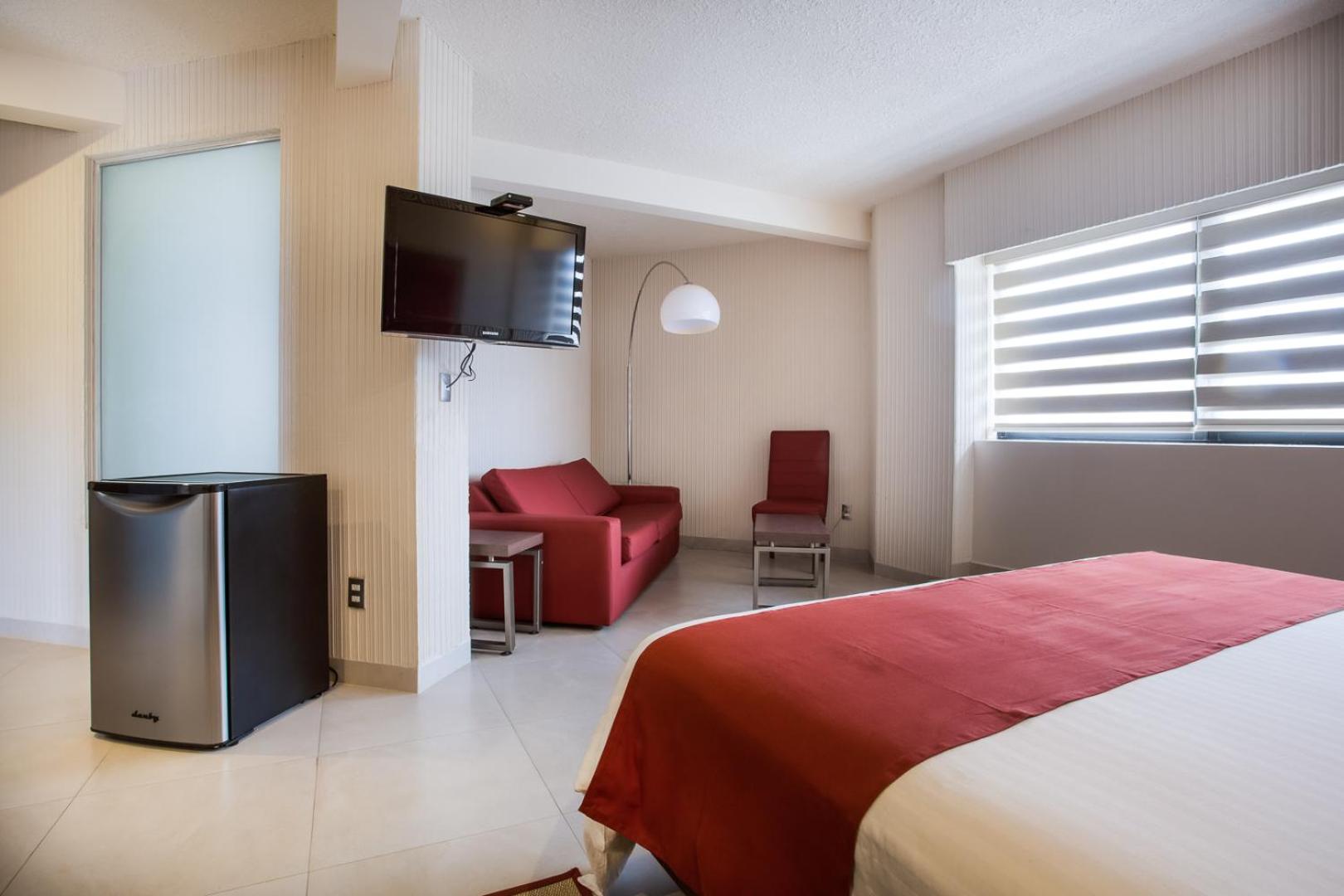 Deluxe Suite with Spa Bath photo 1