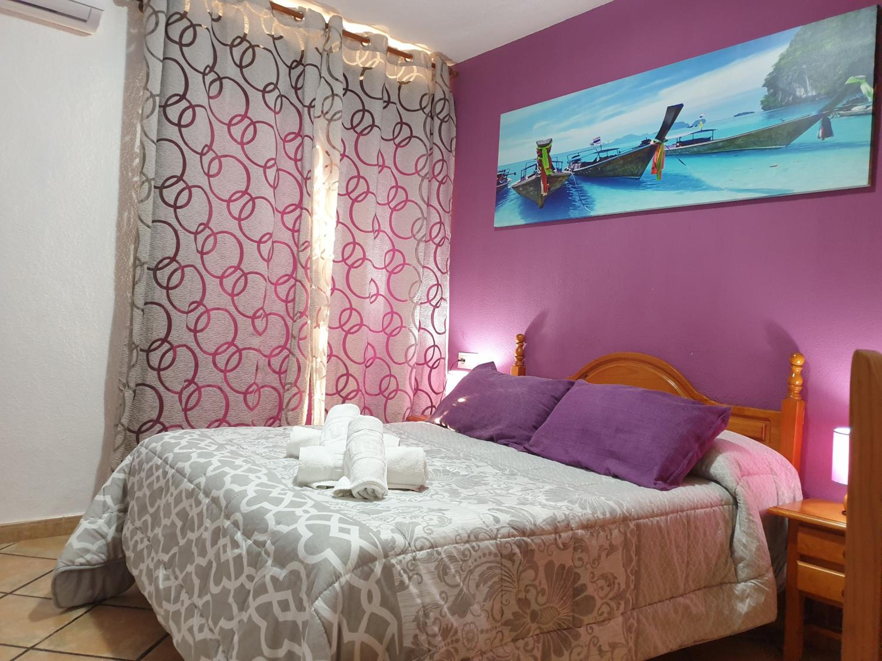 Queen Room with Sea View - Photo 2