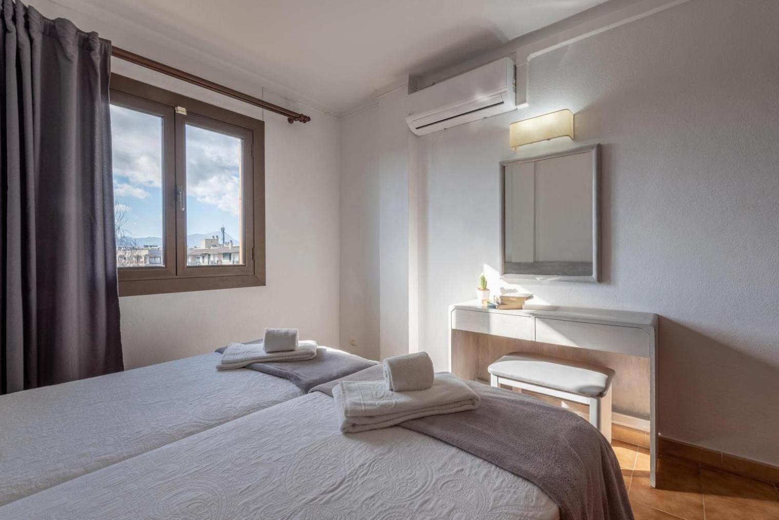 Two-Bedroom Apartment with Garden View photo 3