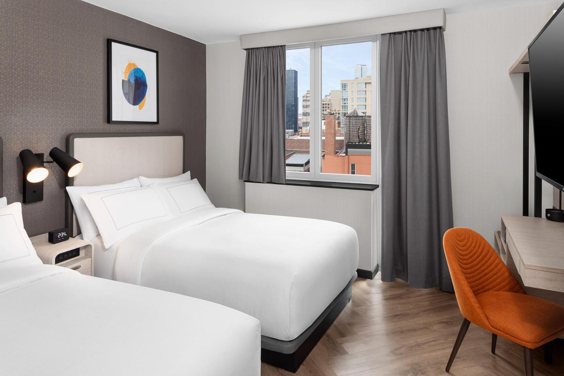 Standard Double Room with Two Double Beds thumbnail 5