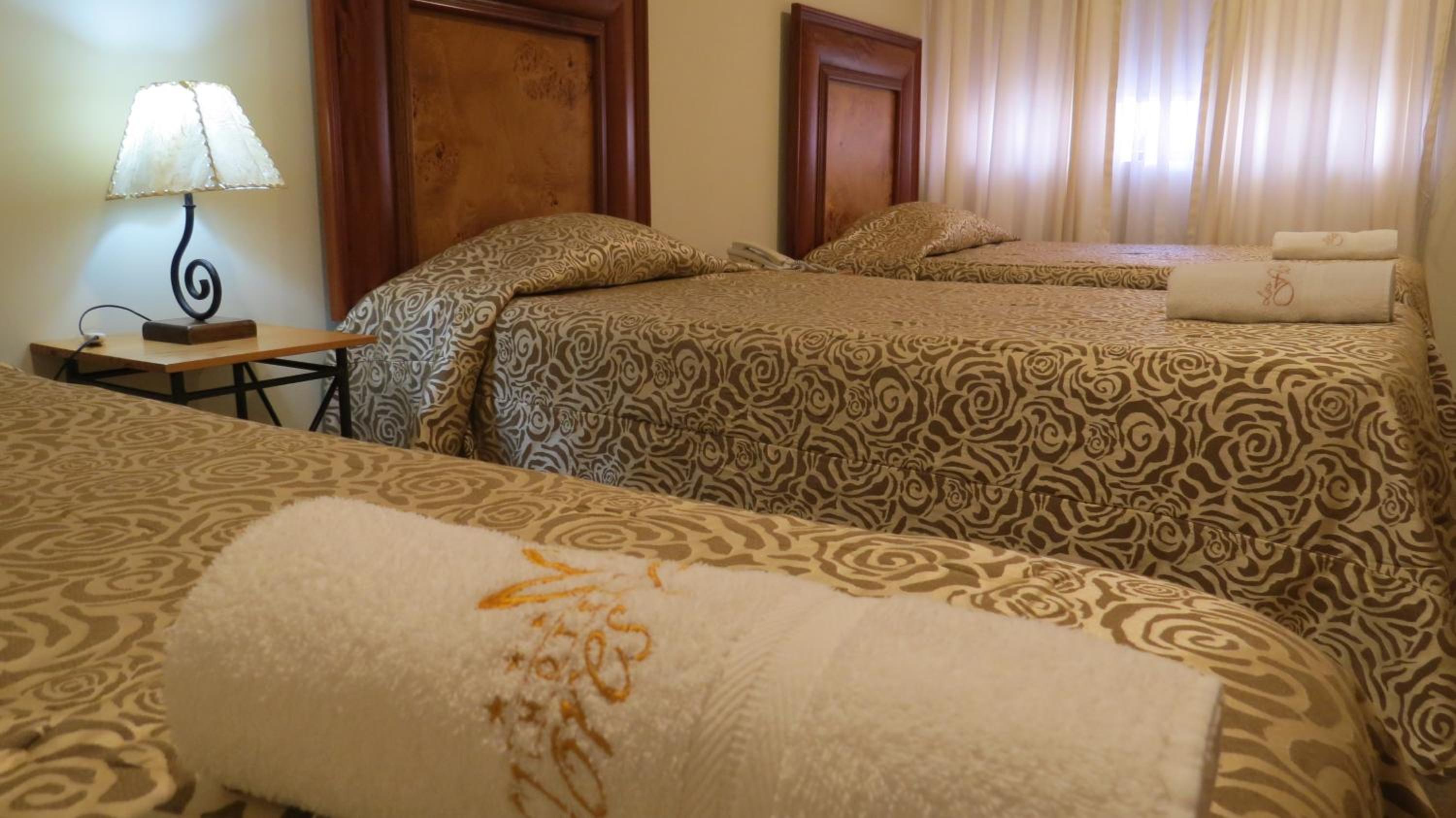 Double Room with Two Double Beds photo 2