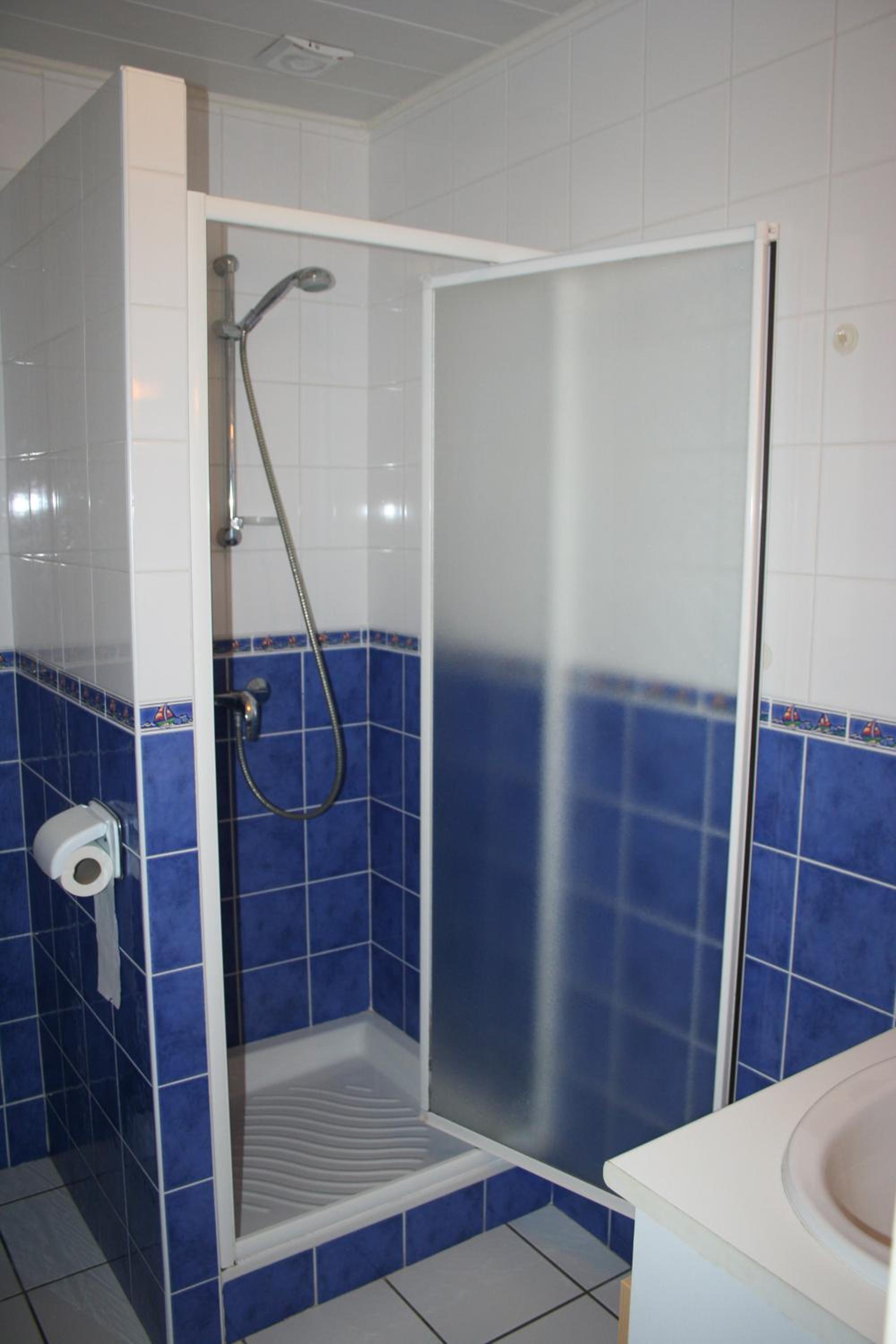 Two-Bedroom Apartment ( 4 Adults ) photo 3