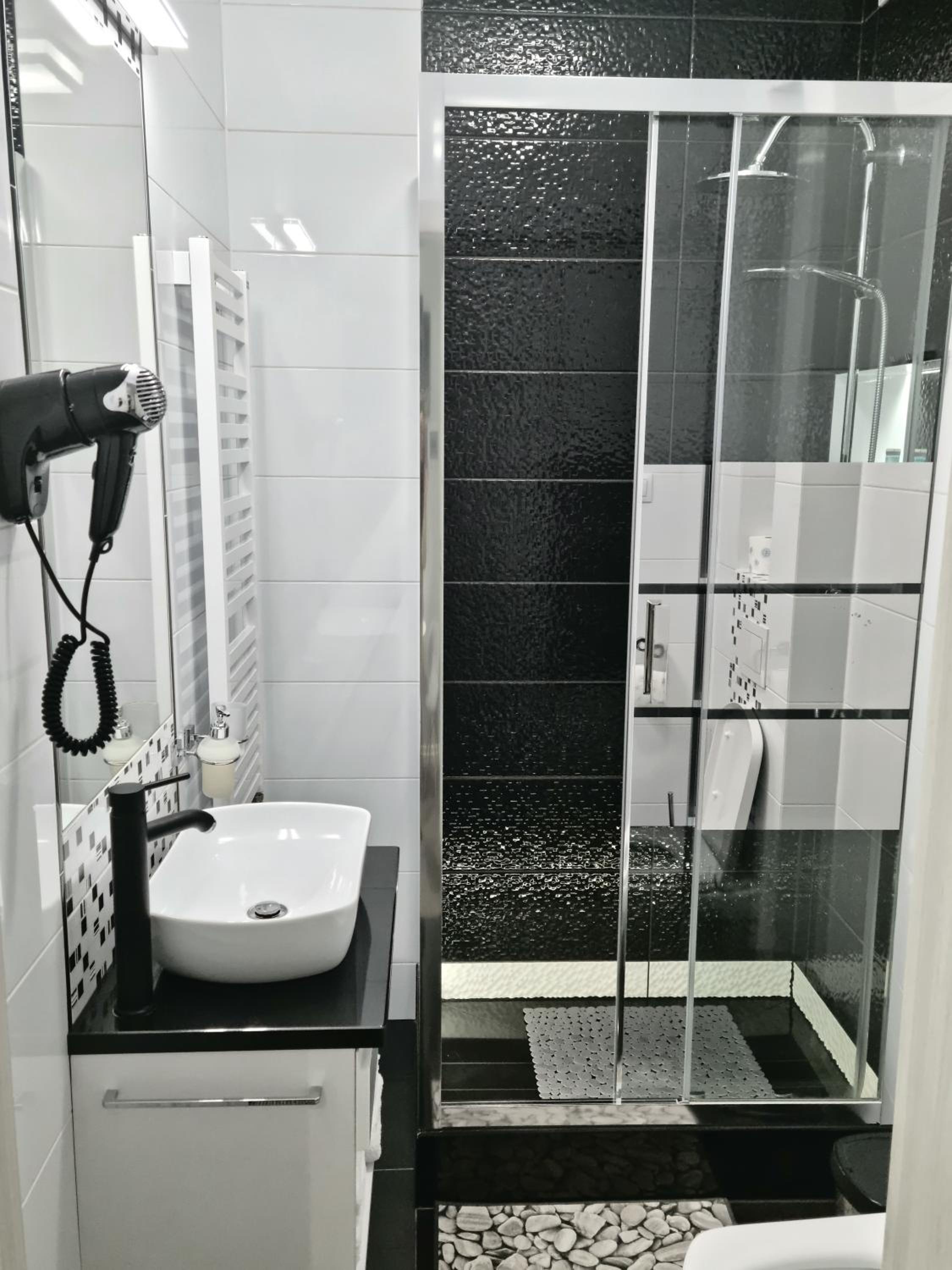 Standard Double or Twin Room - Photo 5