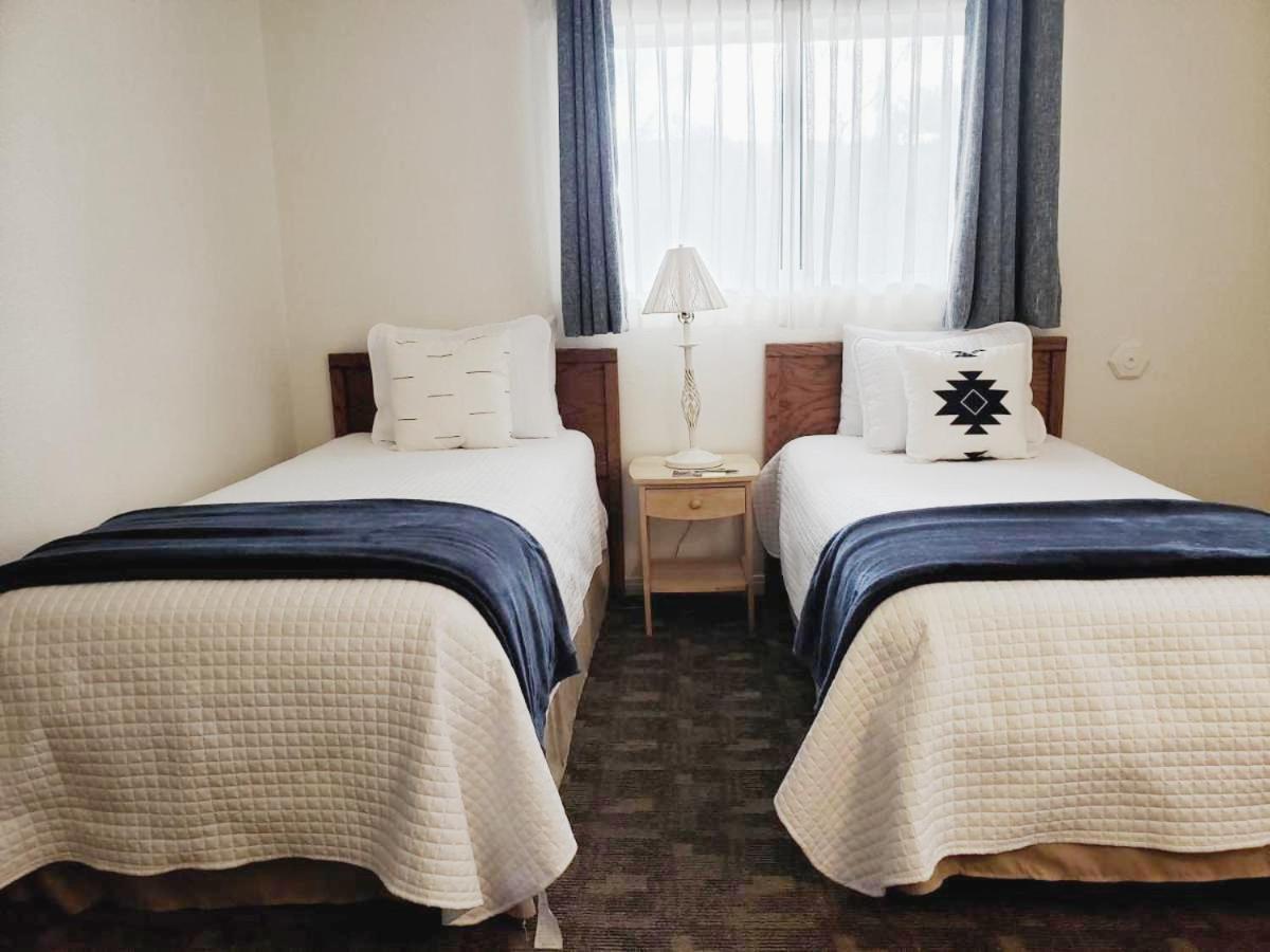 Twin Room - Photo 1