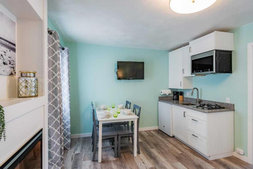 Two Bedroom Kitchenette Suite photo 2