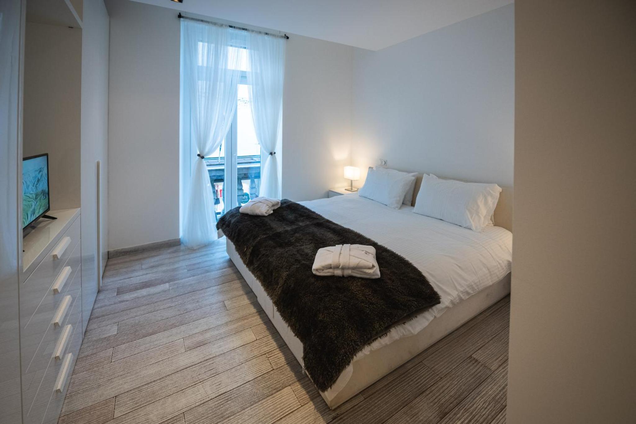 Two-Bedroom Apartment - Photo 11