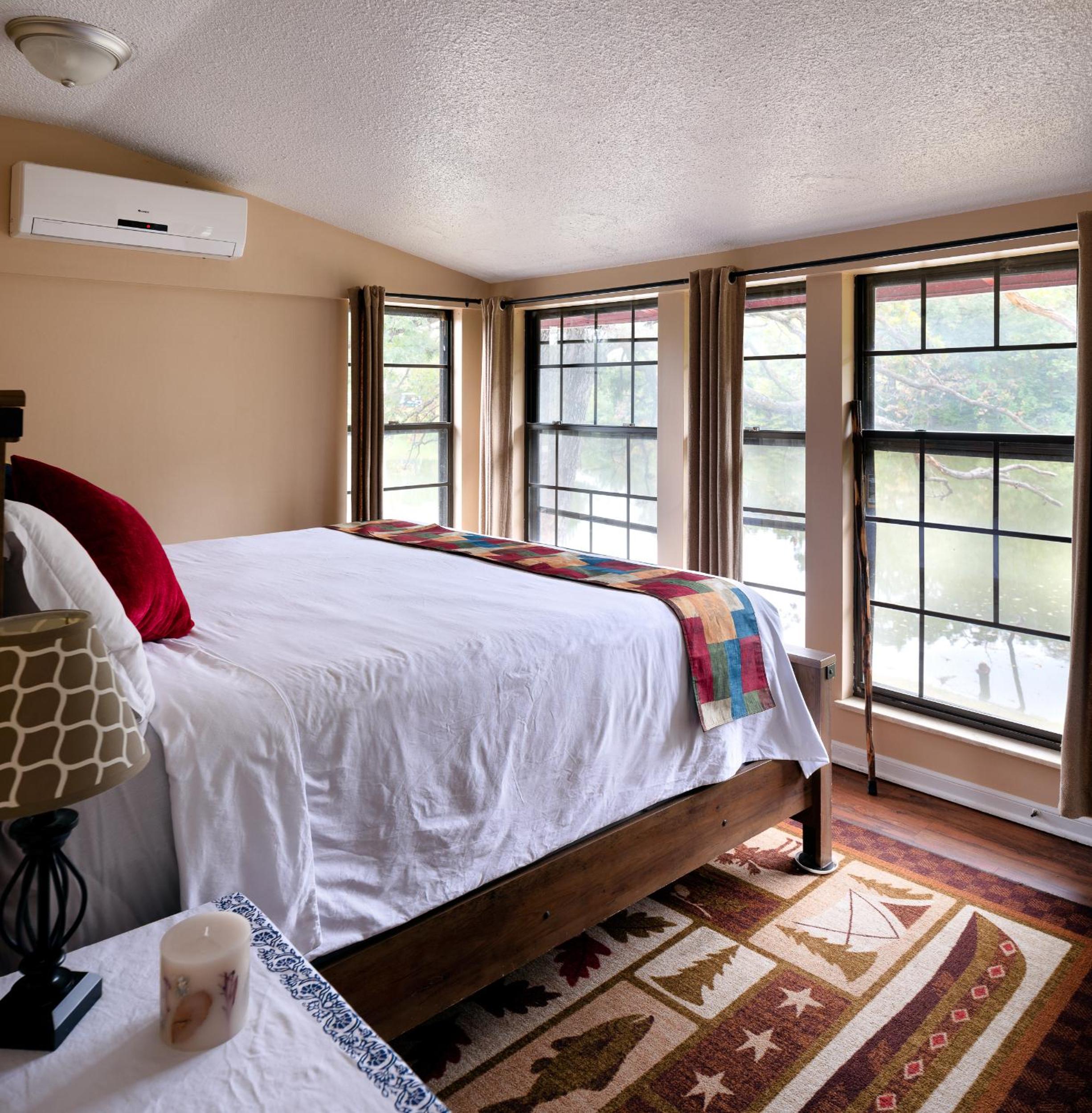 Two-Bedroom Cottage photo 1
