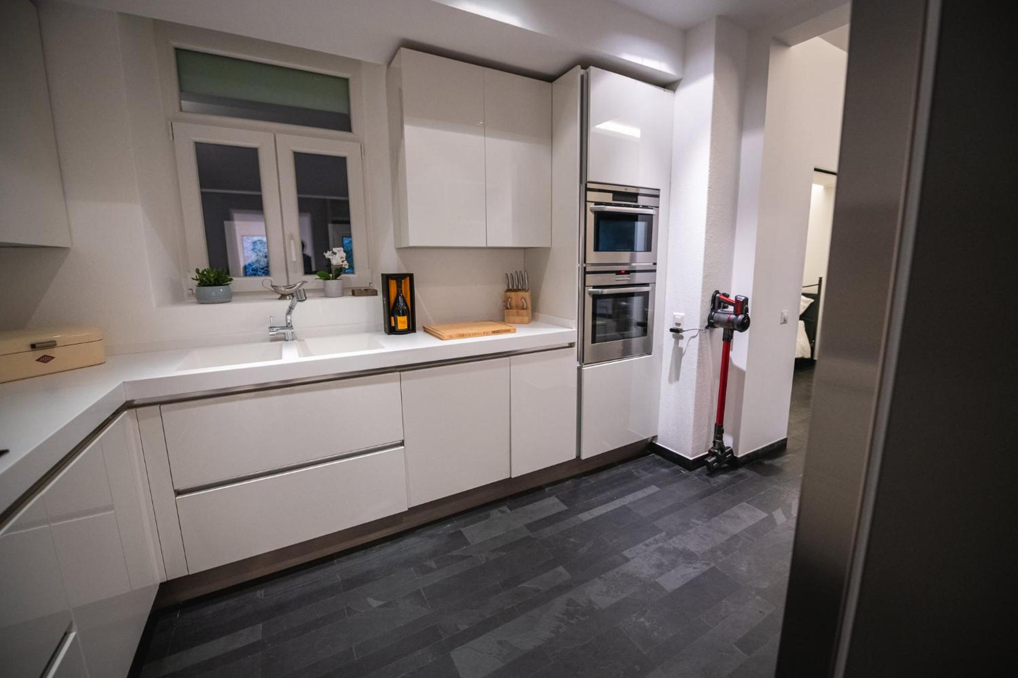 Two-Bedroom Apartment - Photo 18