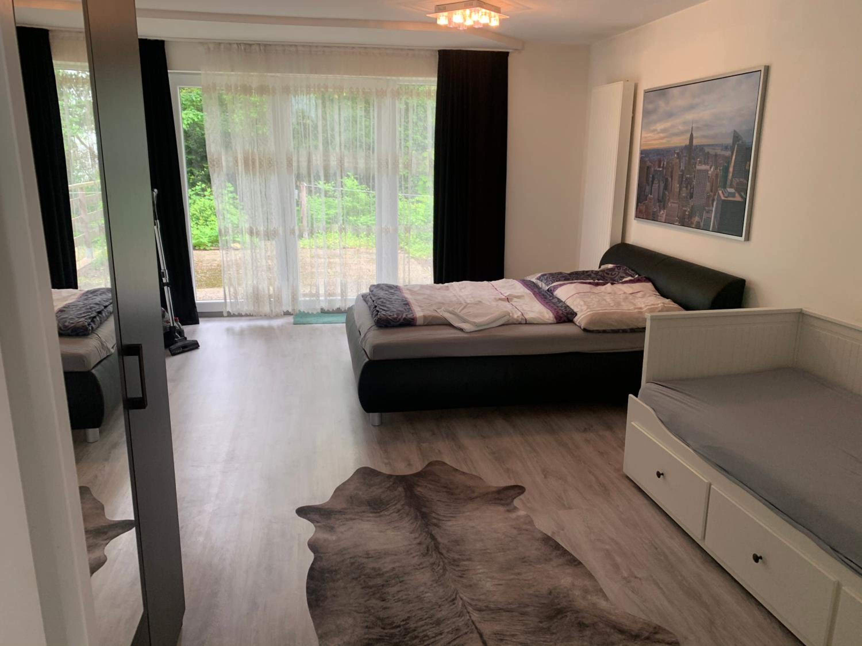 One-Bedroom Apartment - Photo 9