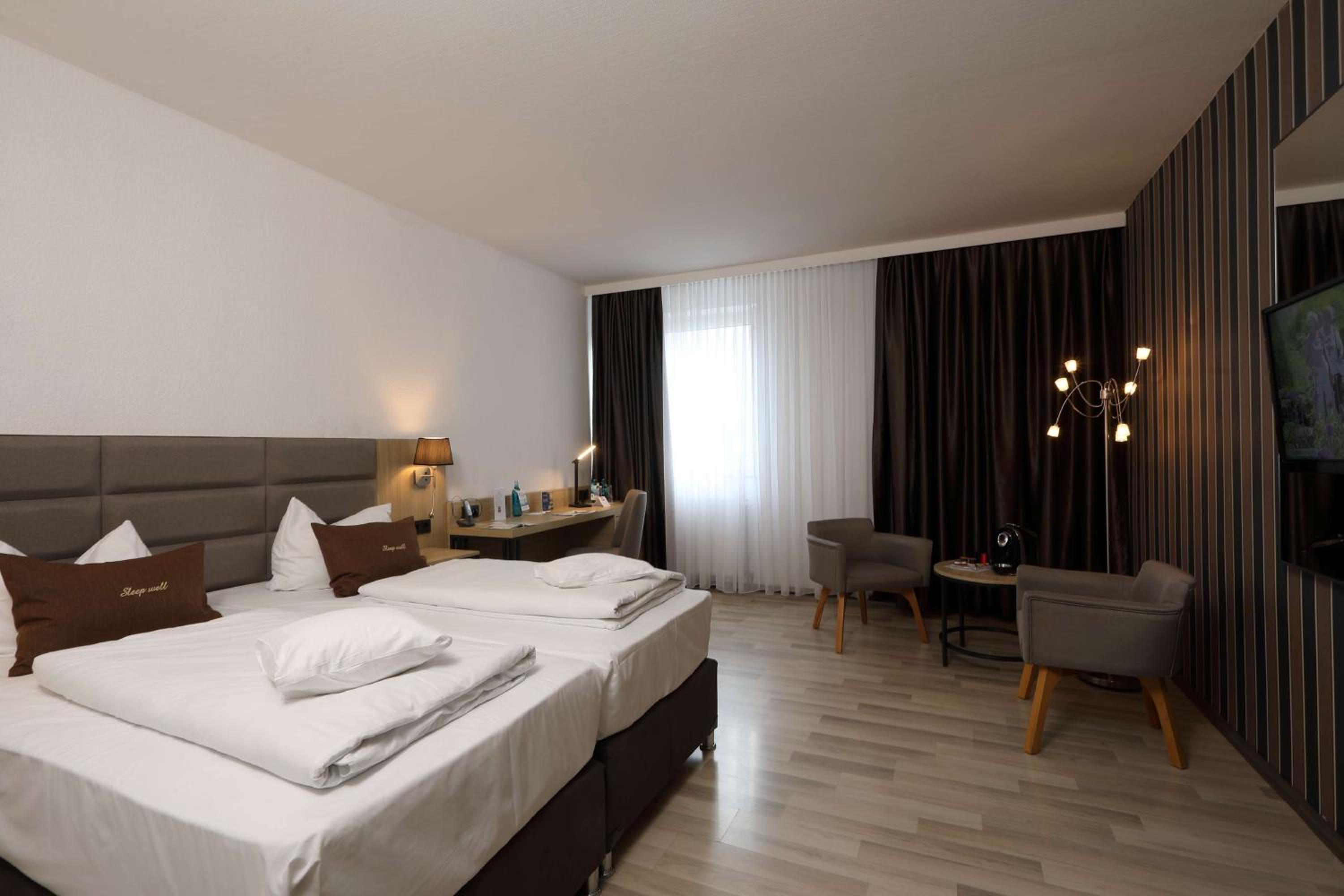 Superior Twin Room - Photo 20