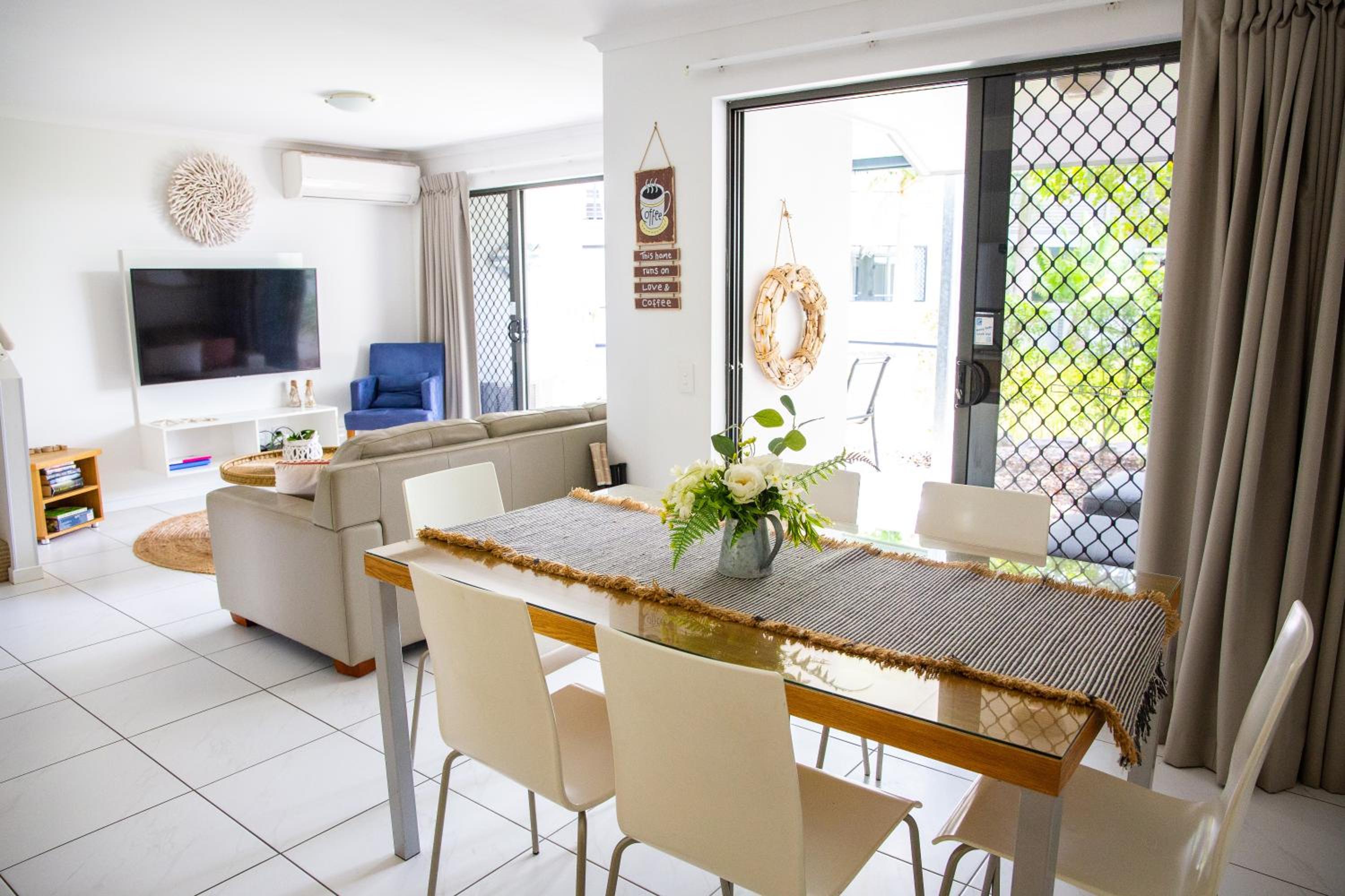 Two-Bedroom Apartment - Photo 19