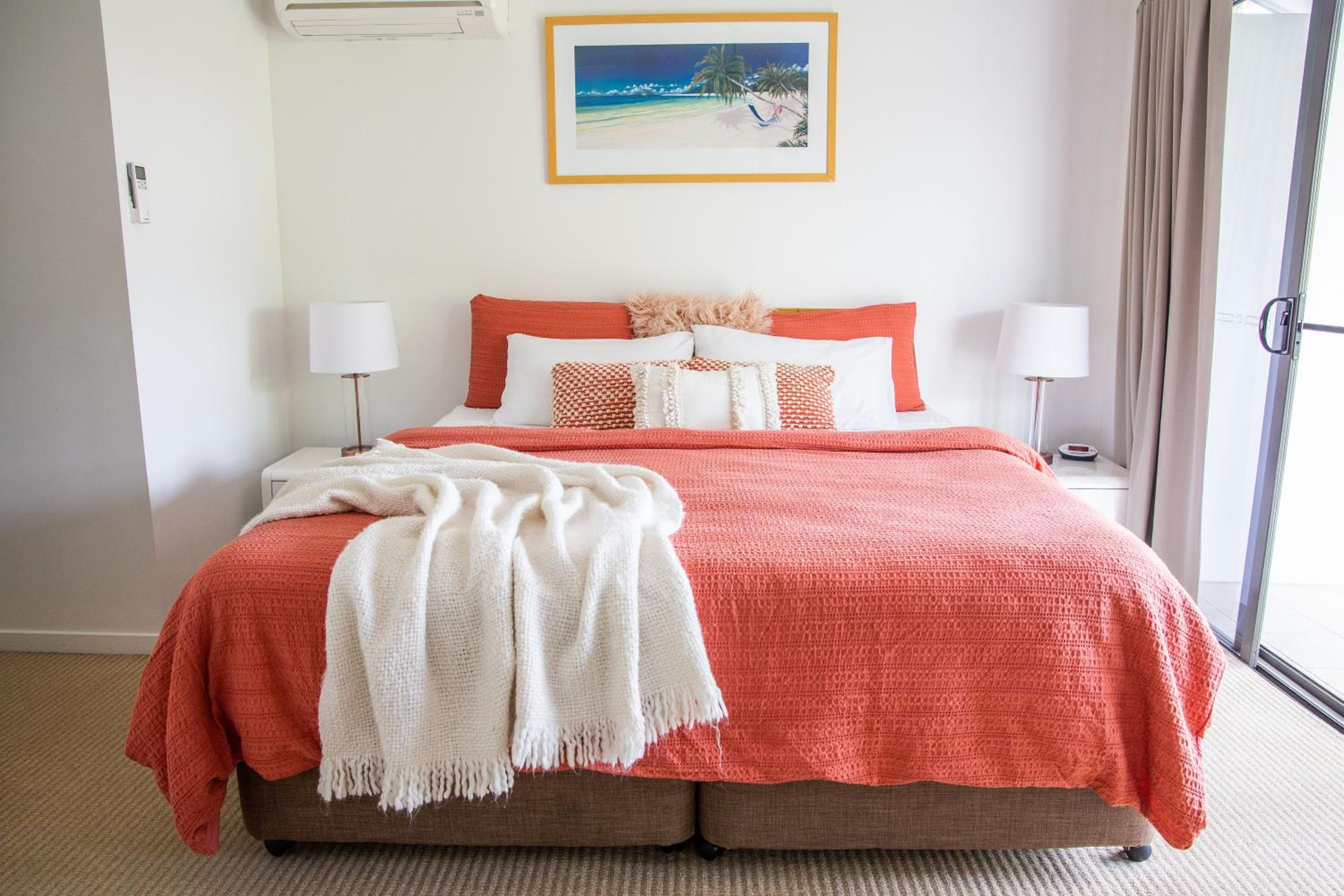 Two-Bedroom Apartment - Photo 5