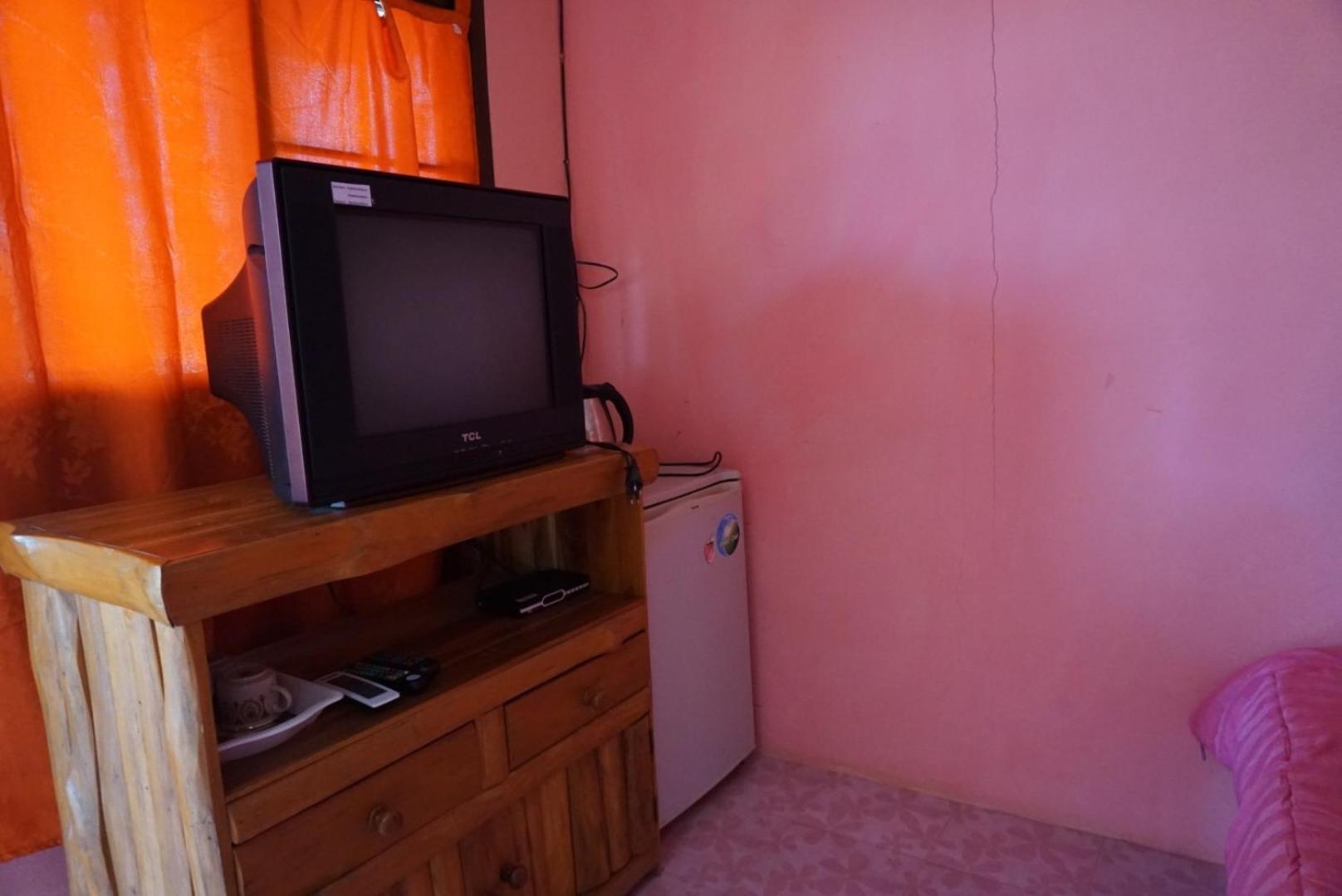 One-Bedroom House photo 1