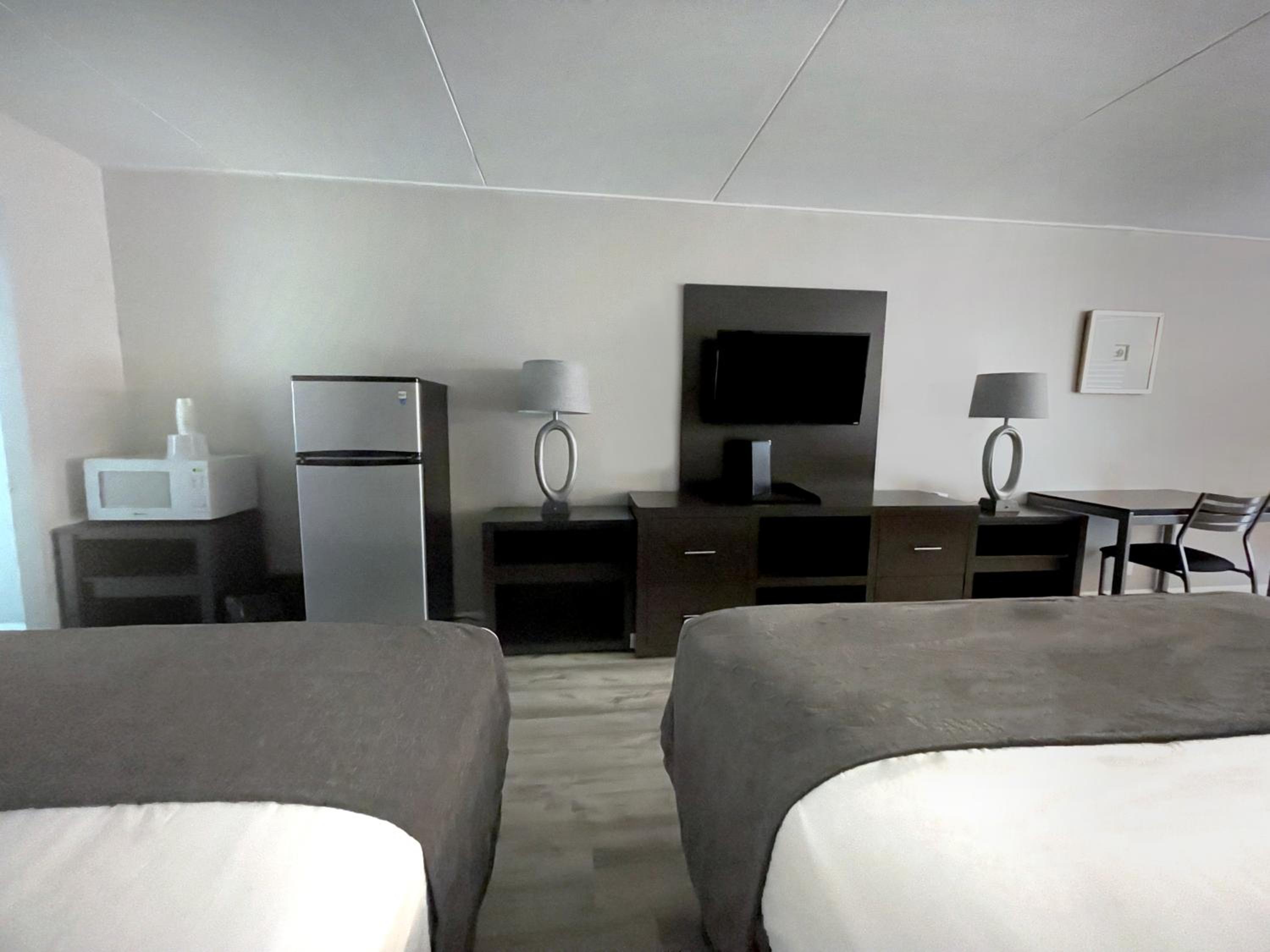 Deluxe King Room - Photo 2