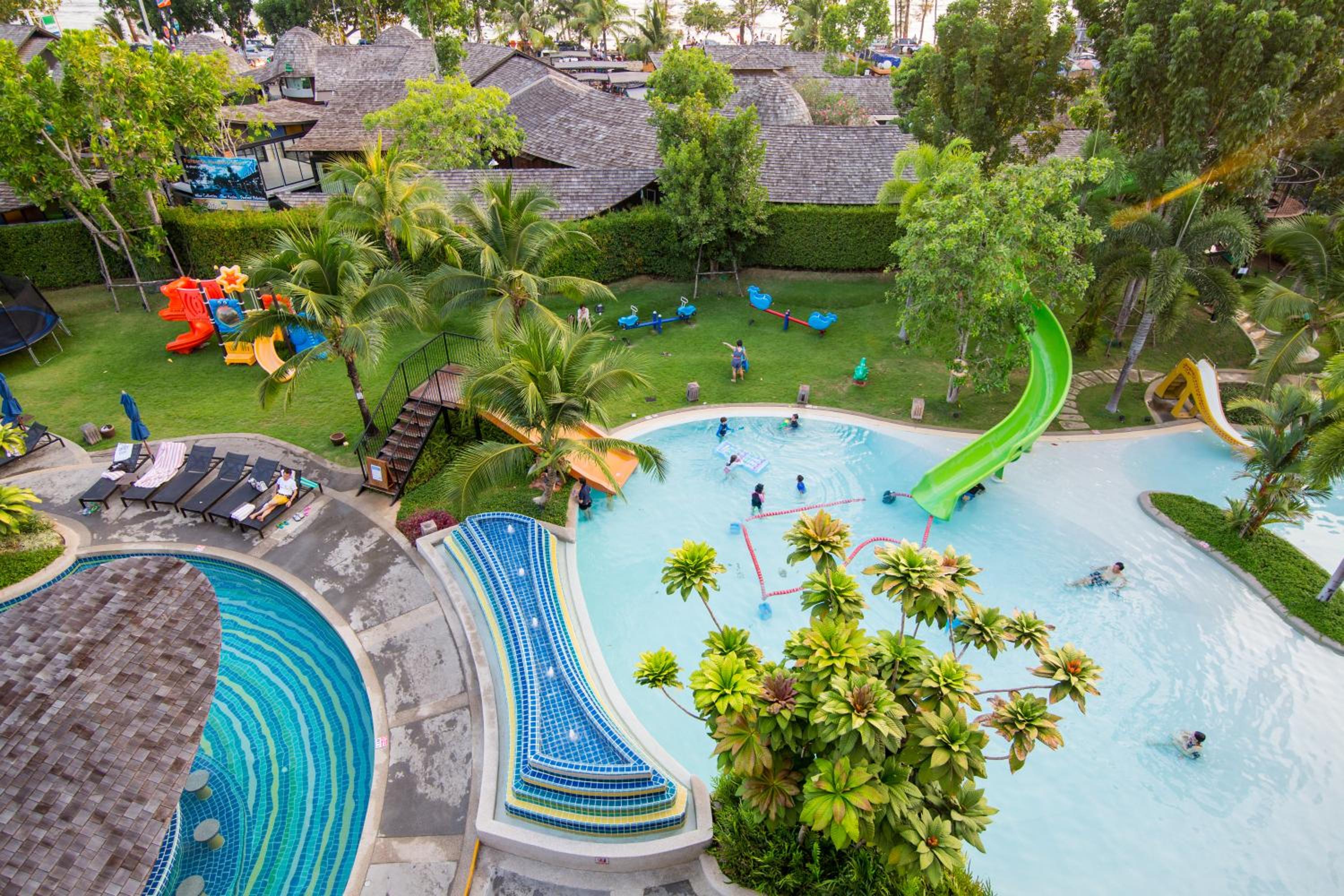 Family Pool View Room photo 3