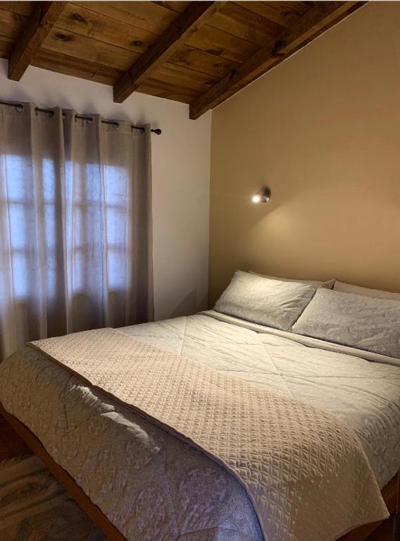 Two-Bedroom Bungalow - Photo 3