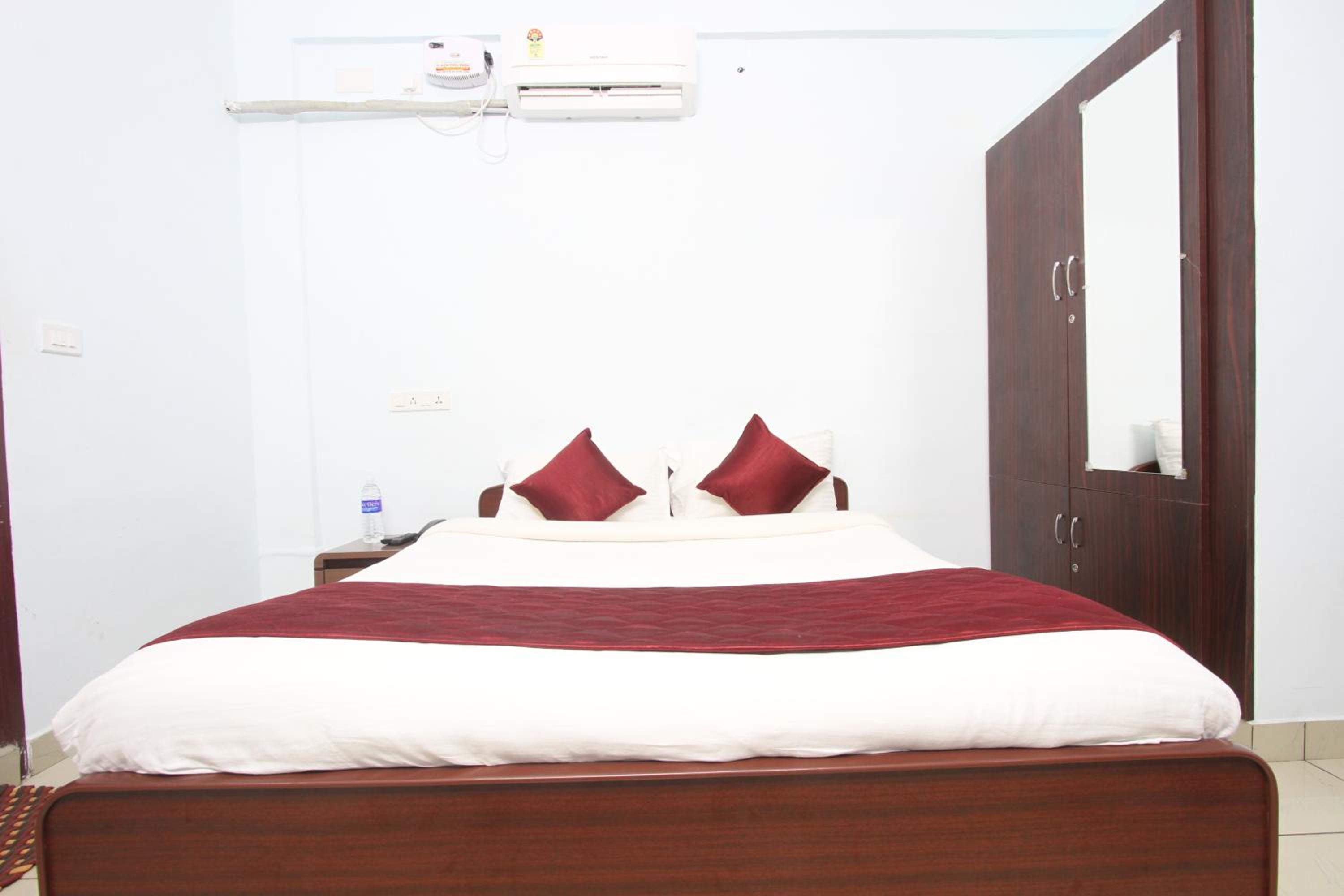 Double Room With Private Bathroom photo 3