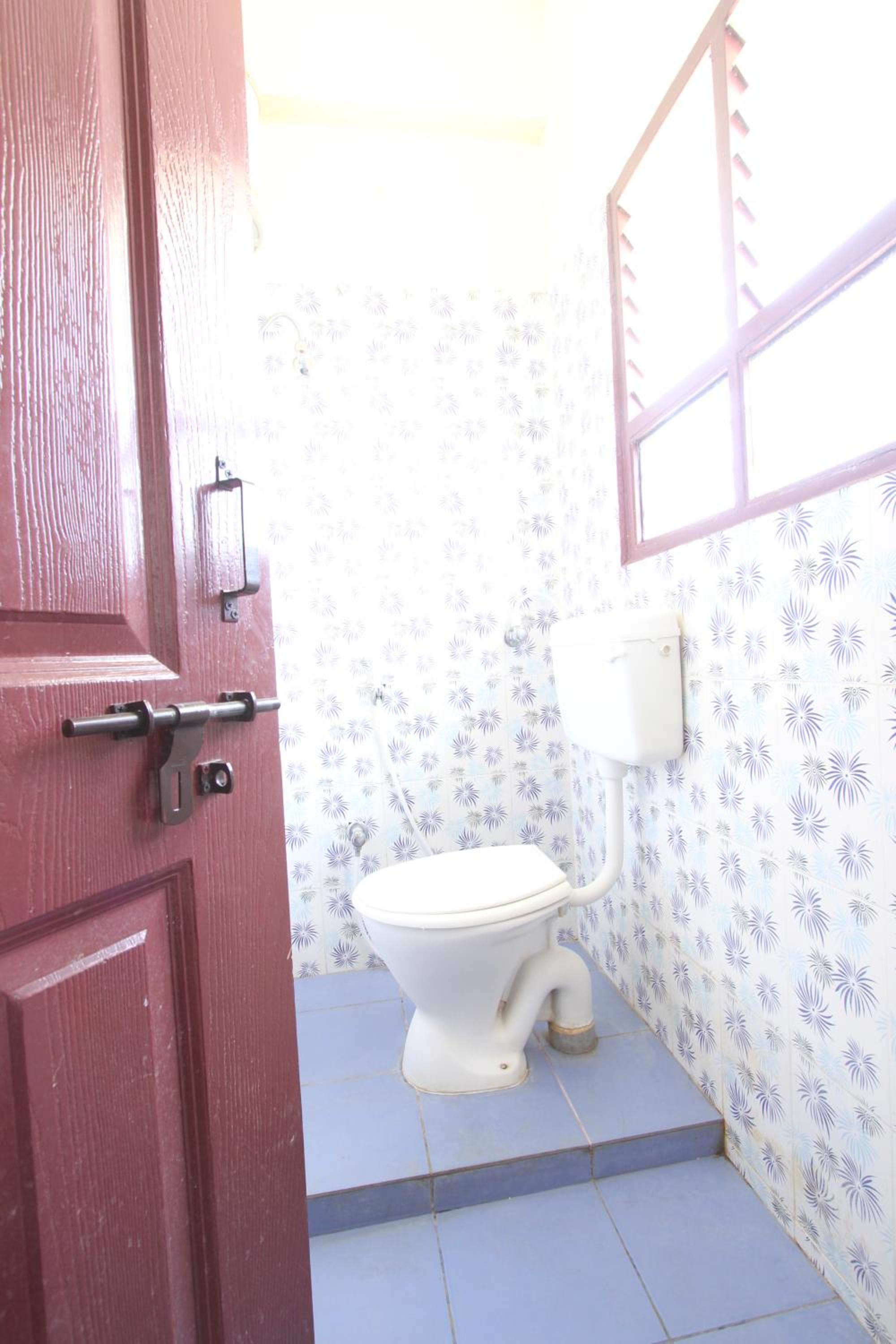 Two-Bedroom Apartment - Photo 3