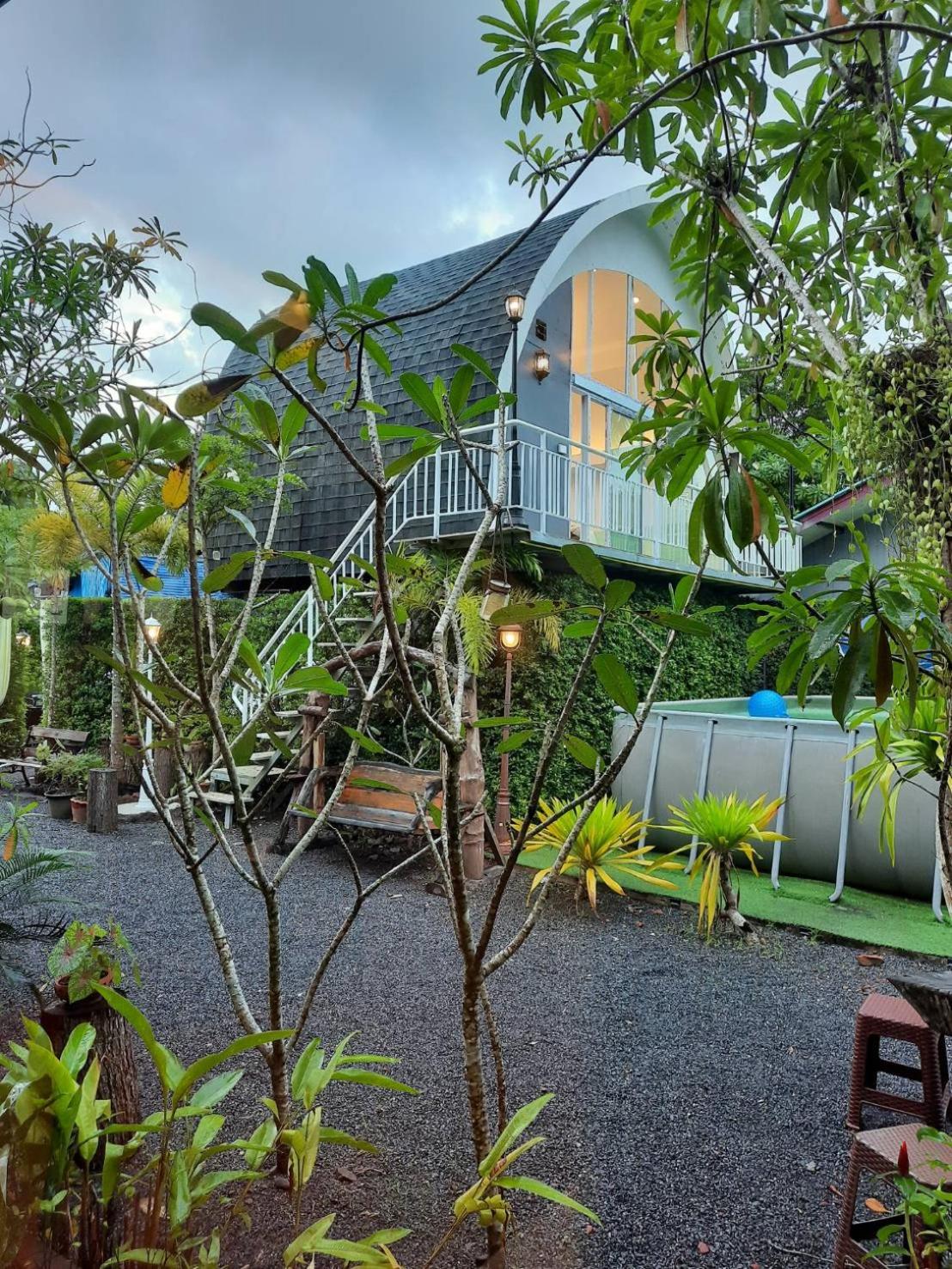 Villa photo 2