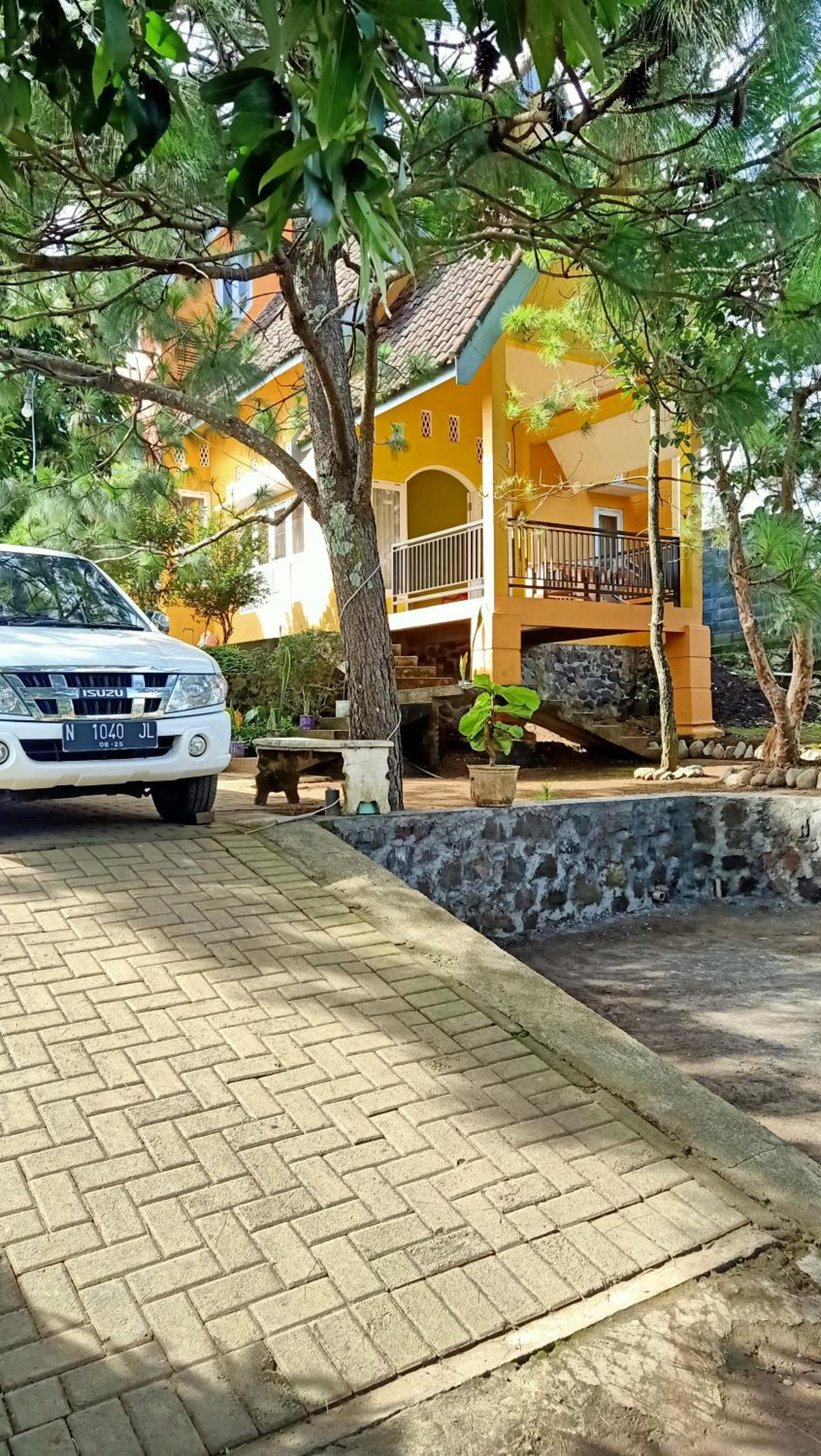 Three-Bedroom House - Photo 21