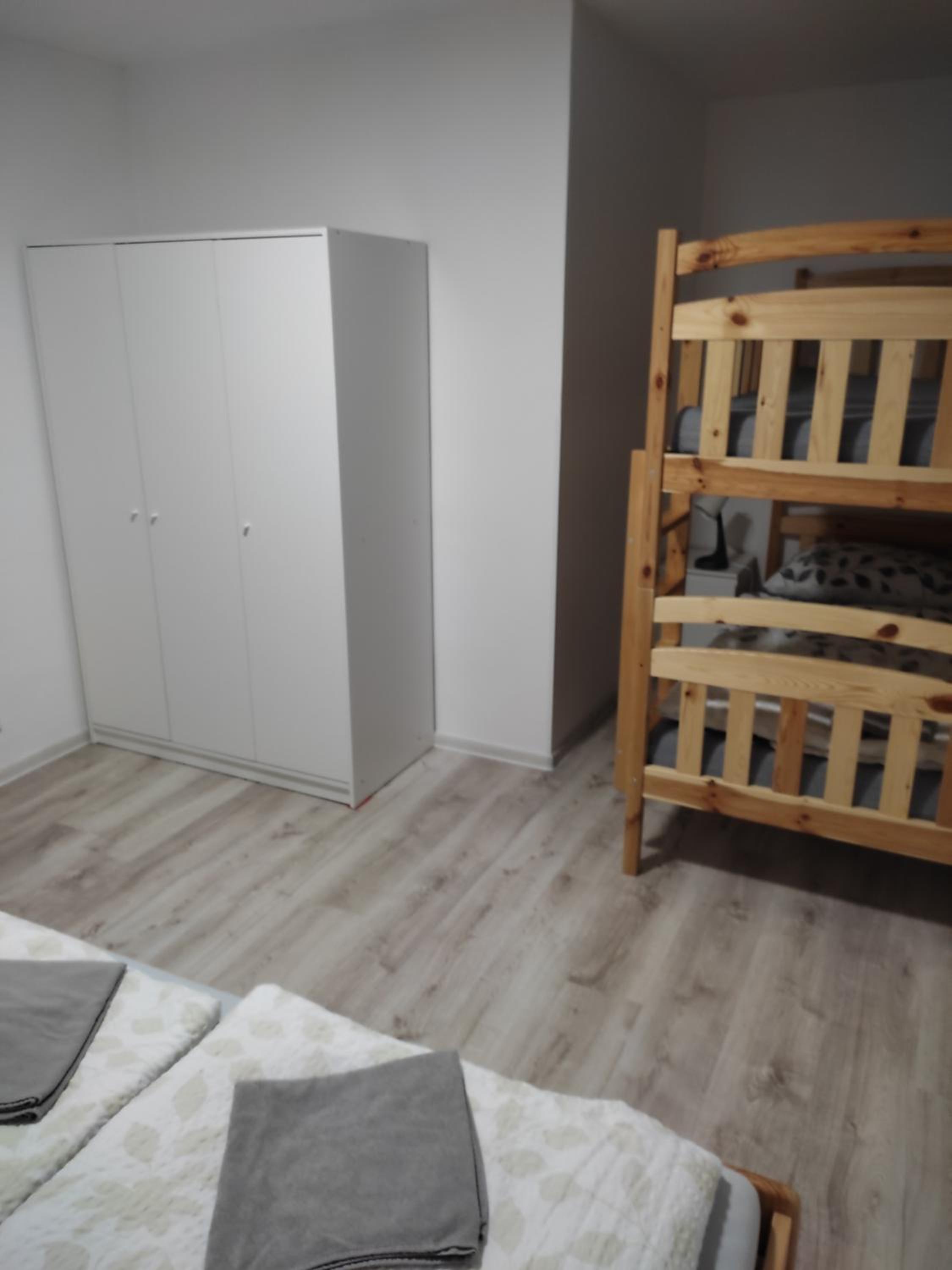 One-Bedroom Apartment photo 2