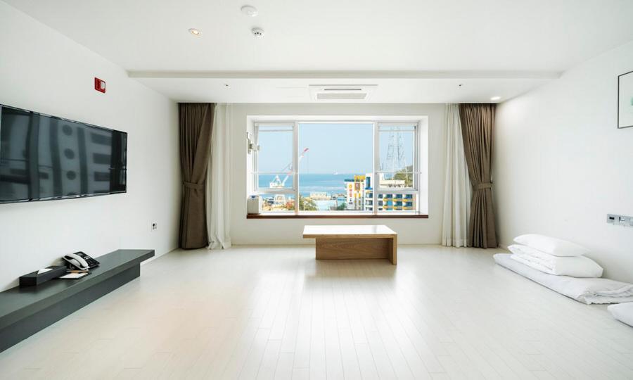 Premium Ondol Room with Half Ocean View
