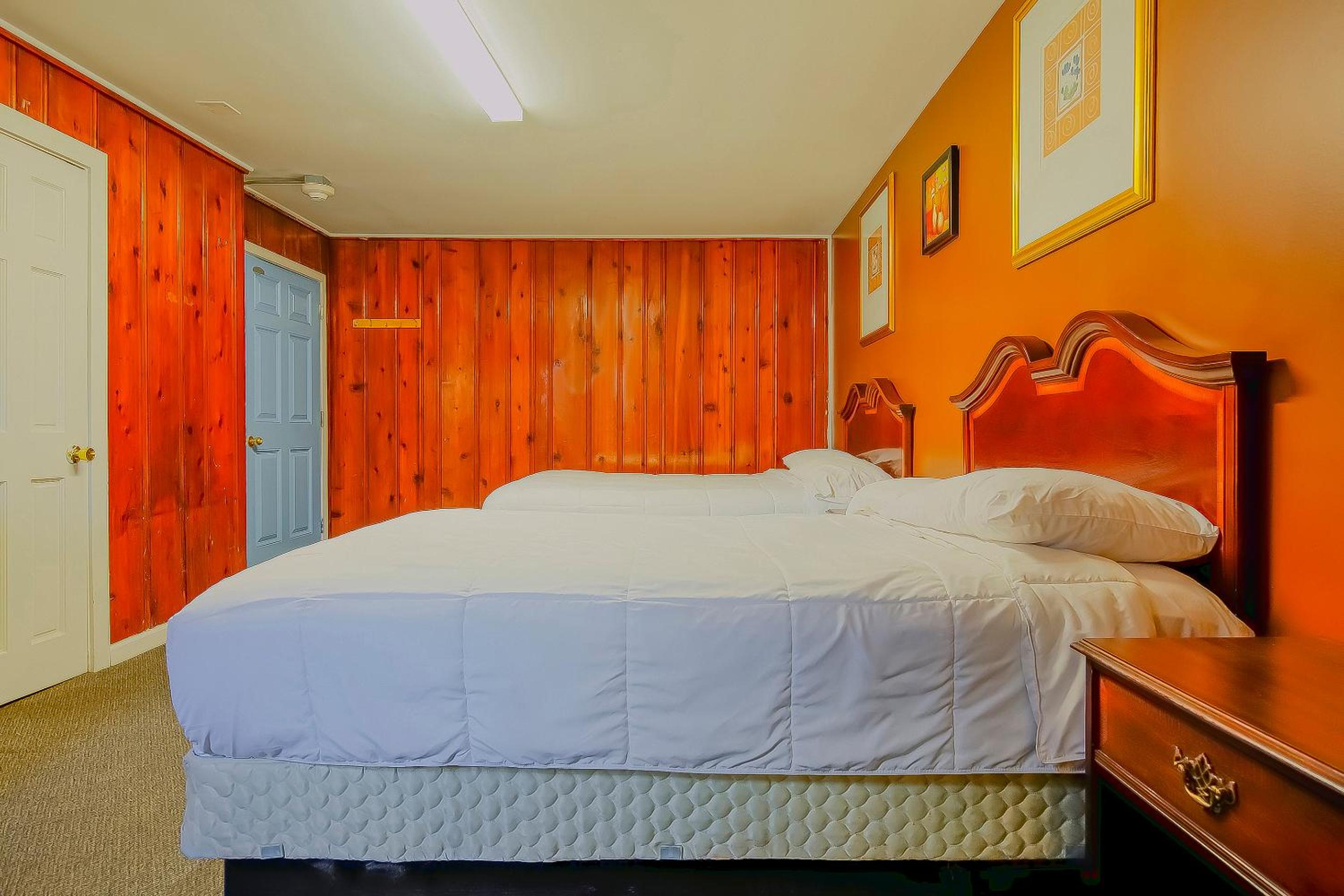Double Room with Two Double Beds photo 2