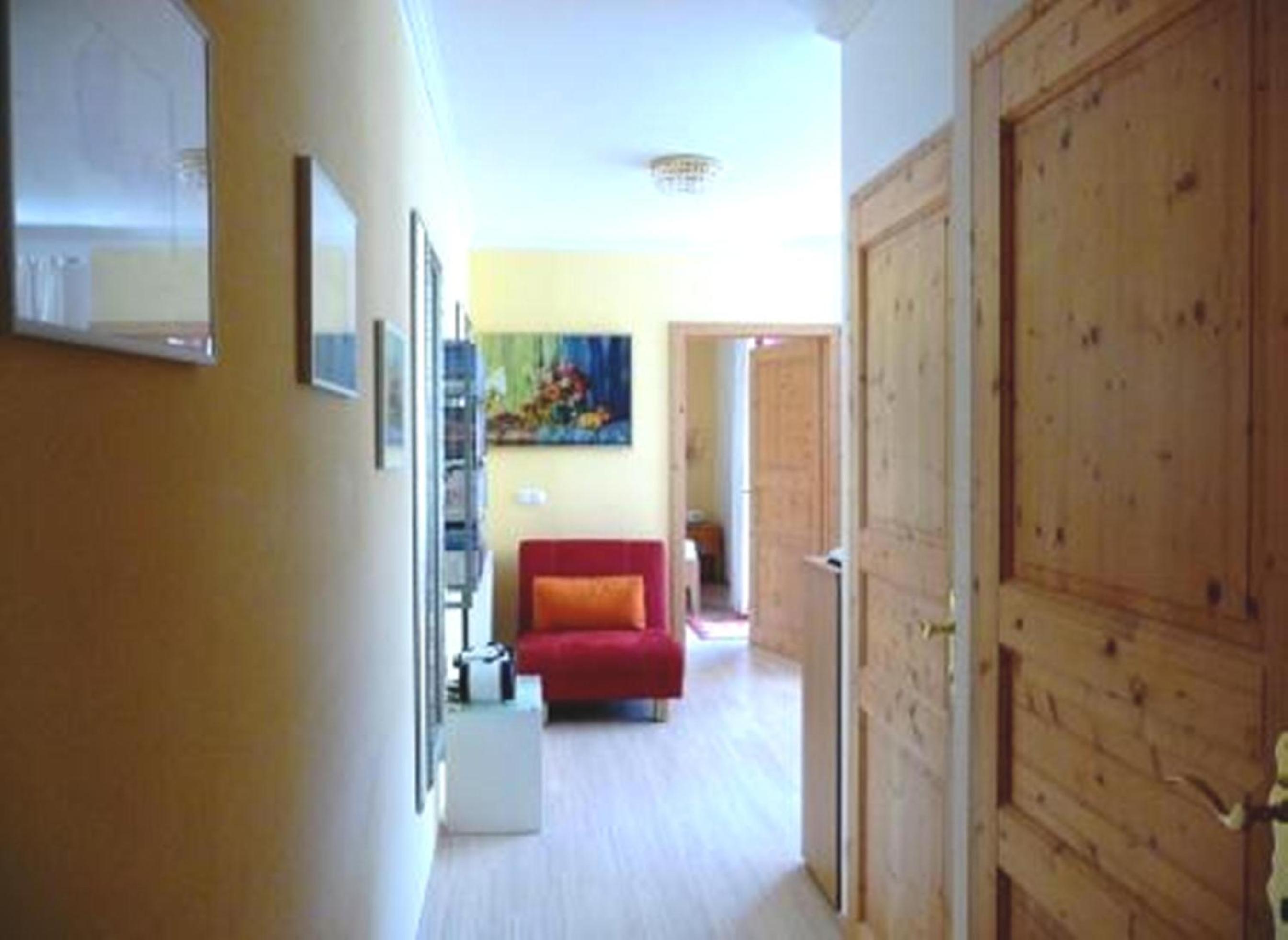 Three-Bedroom Apartment with Balcony photo 1