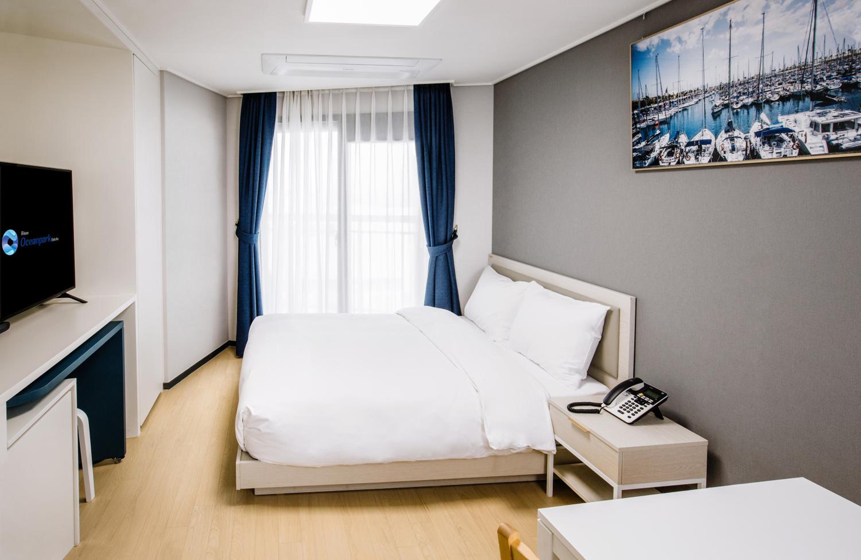 Standard Double Room - Cooking Allowed